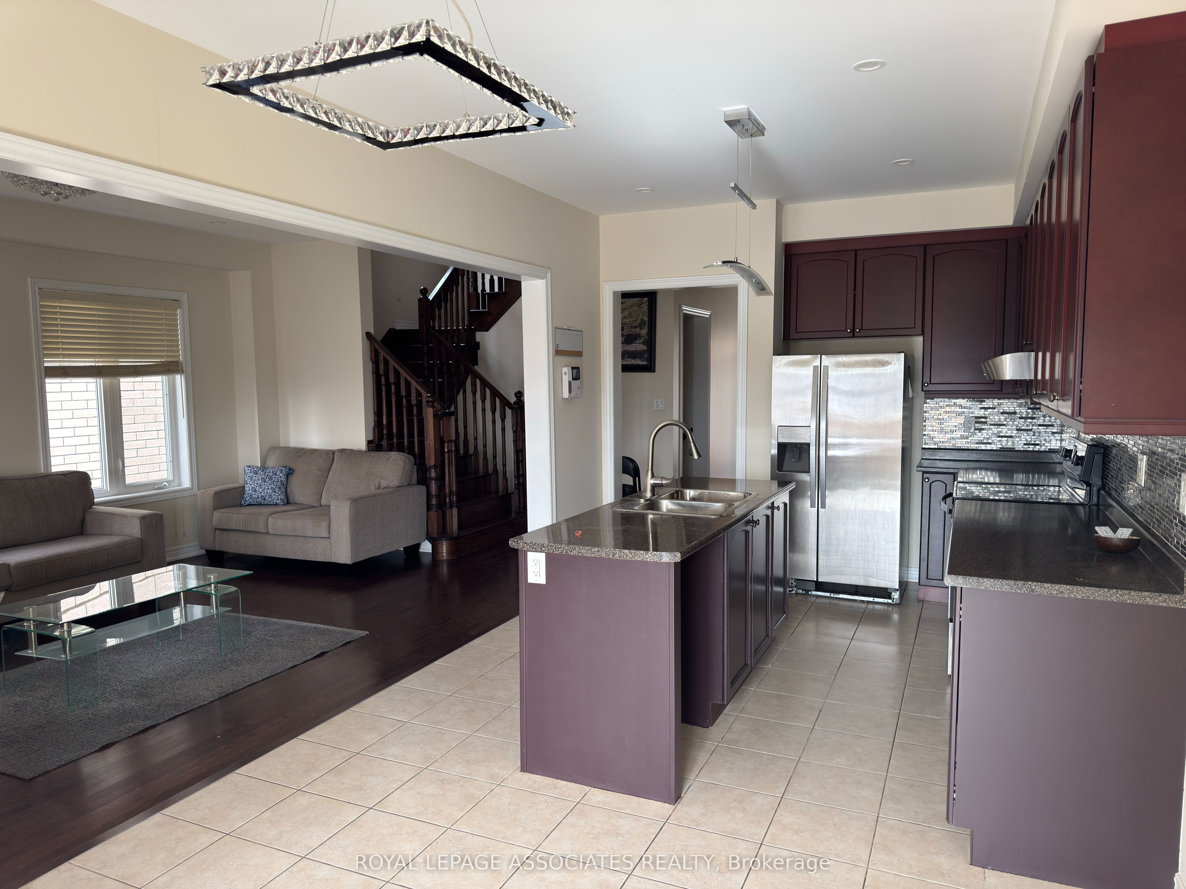 75 Meltwater Crescent Upper Lv, Brampton, ON L6P 3W6 photo 4