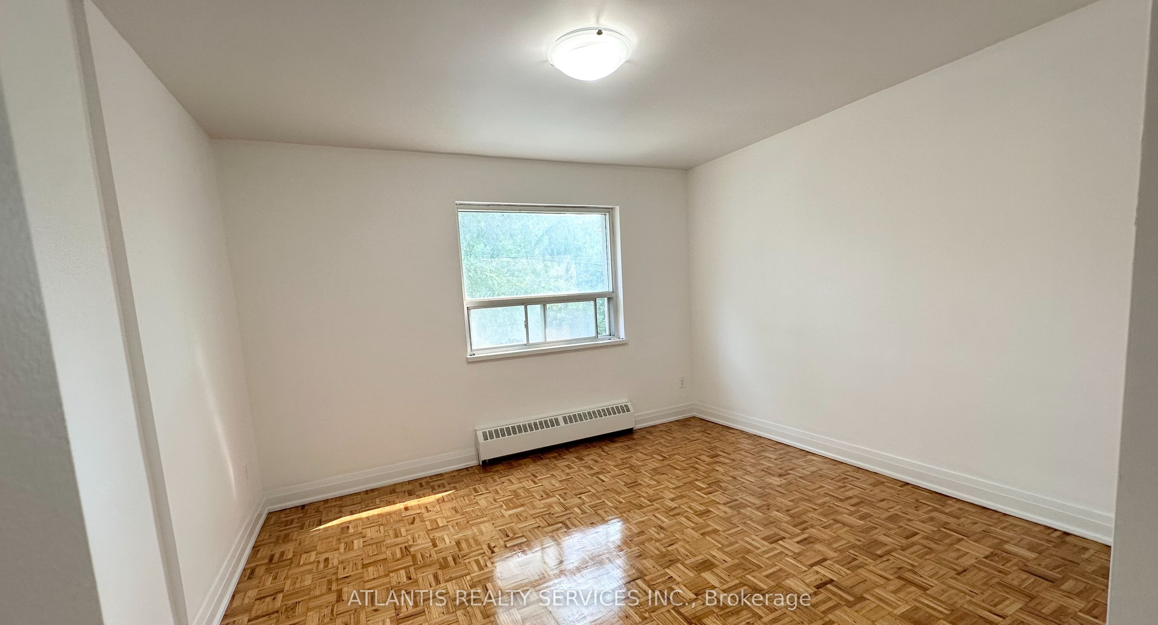 50 East Street 305, Oakville, ON L6L 3K4 photo 4
