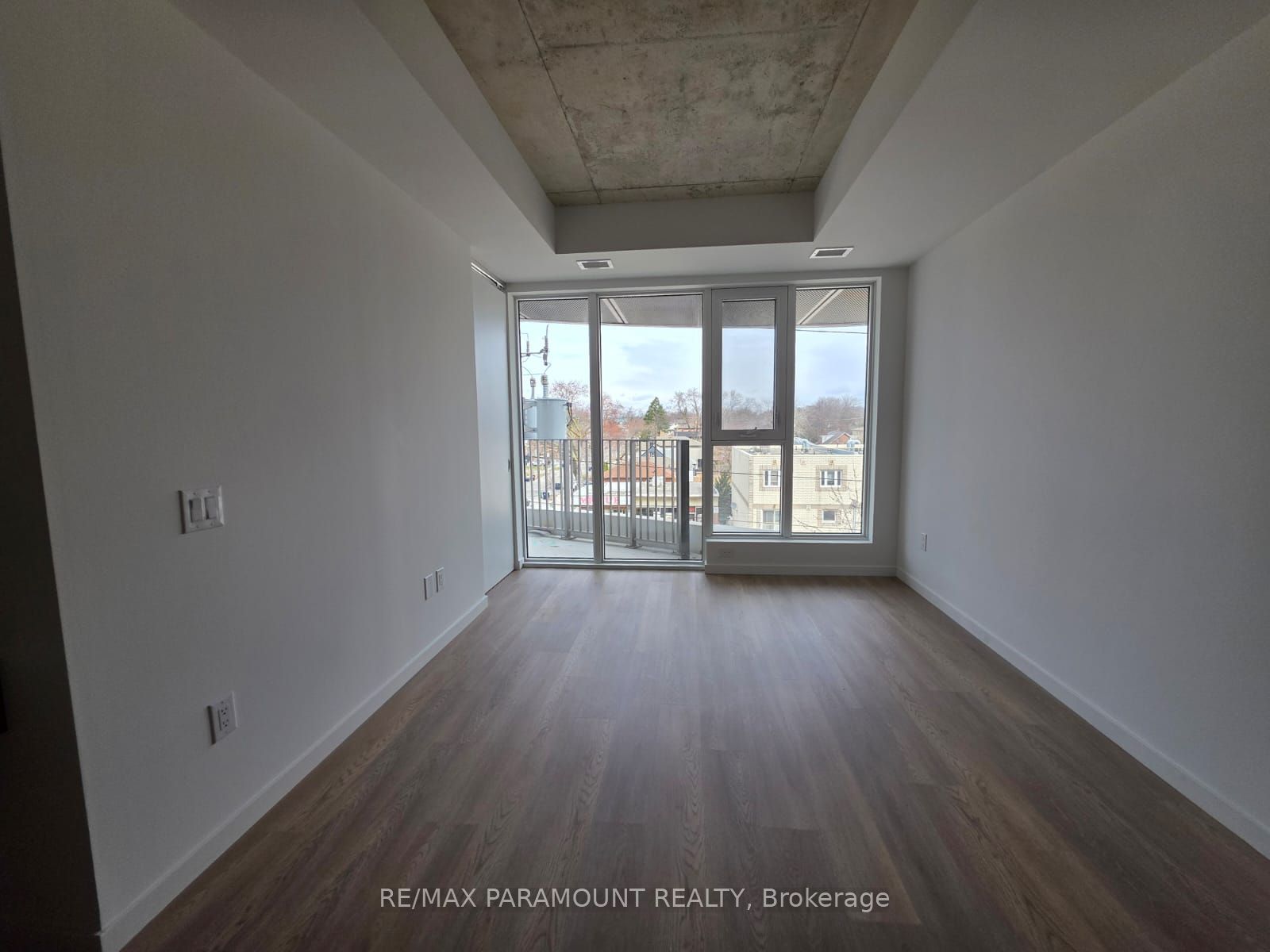 689 The Queensway Drive 418, Toronto, ON M8Y 1L1 photo 5
