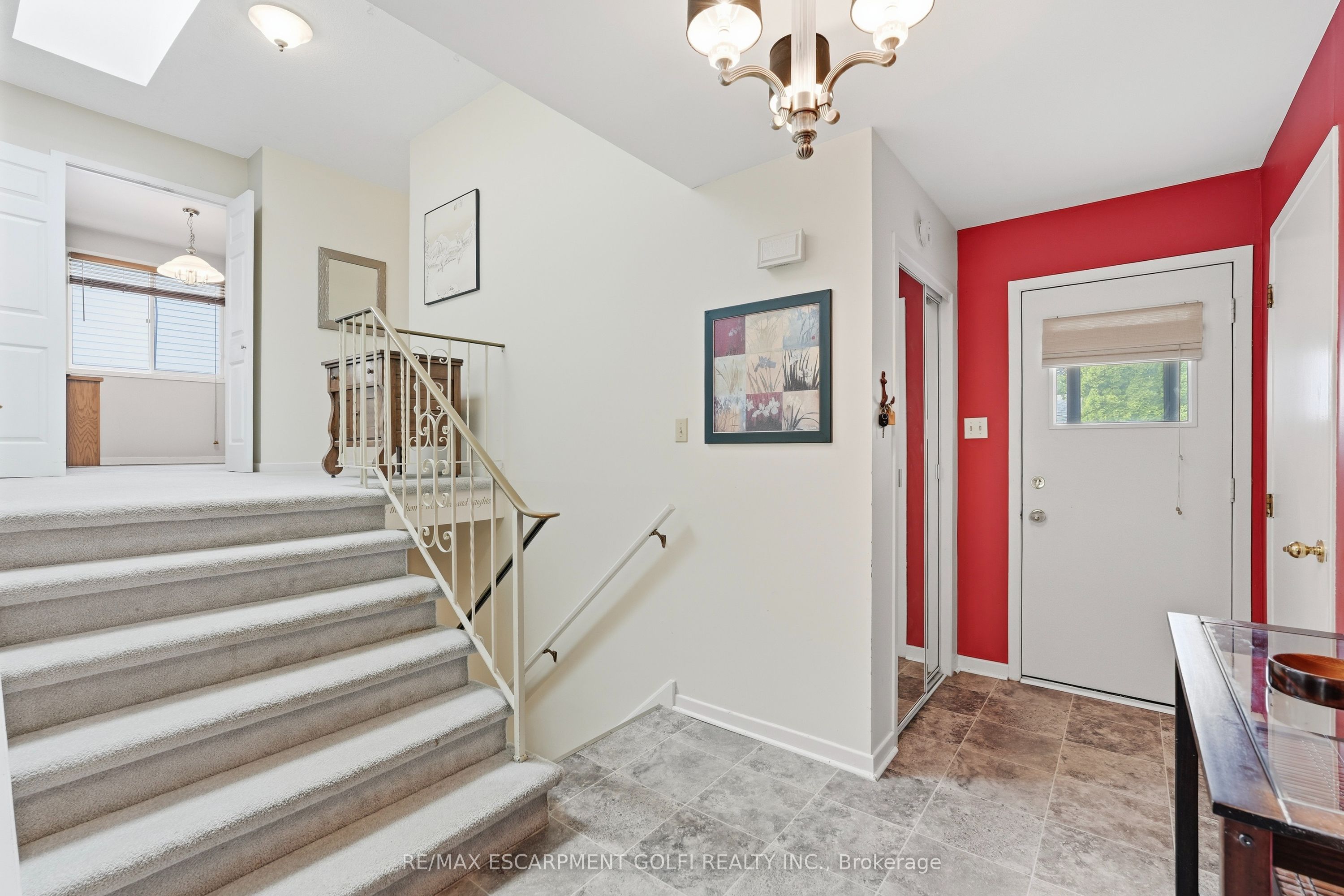 681 Empress Crescent, Burlington, ON L7L 5E9 photo 5