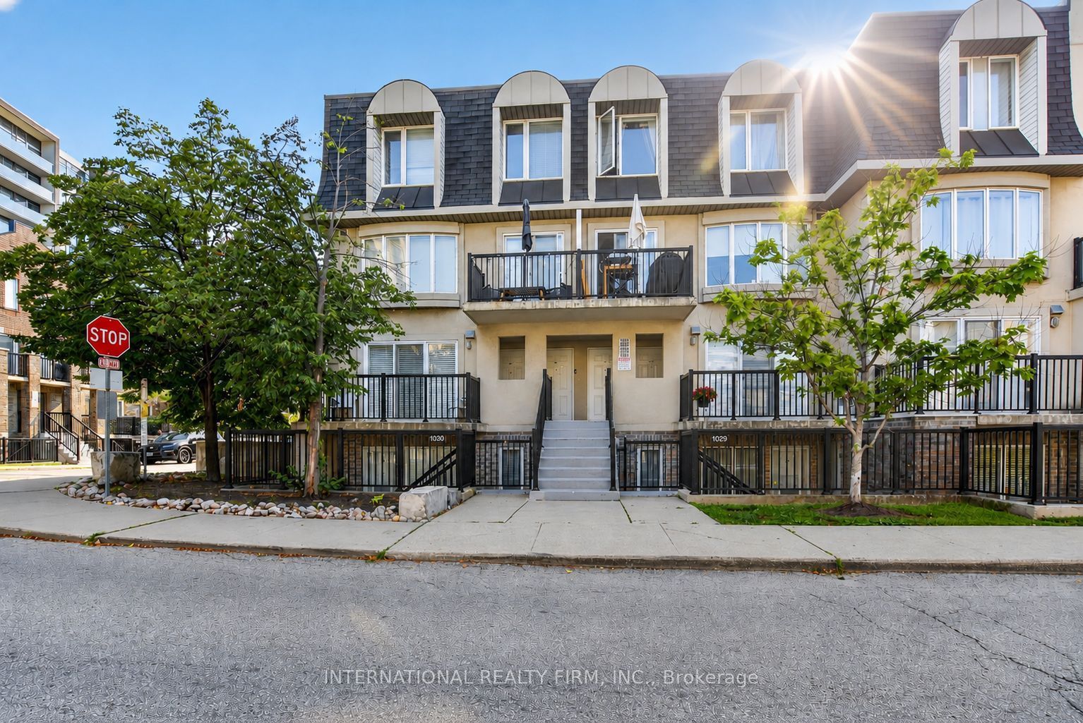 65 George Appleton Way 2076, Toronto, ON M3M 0A2