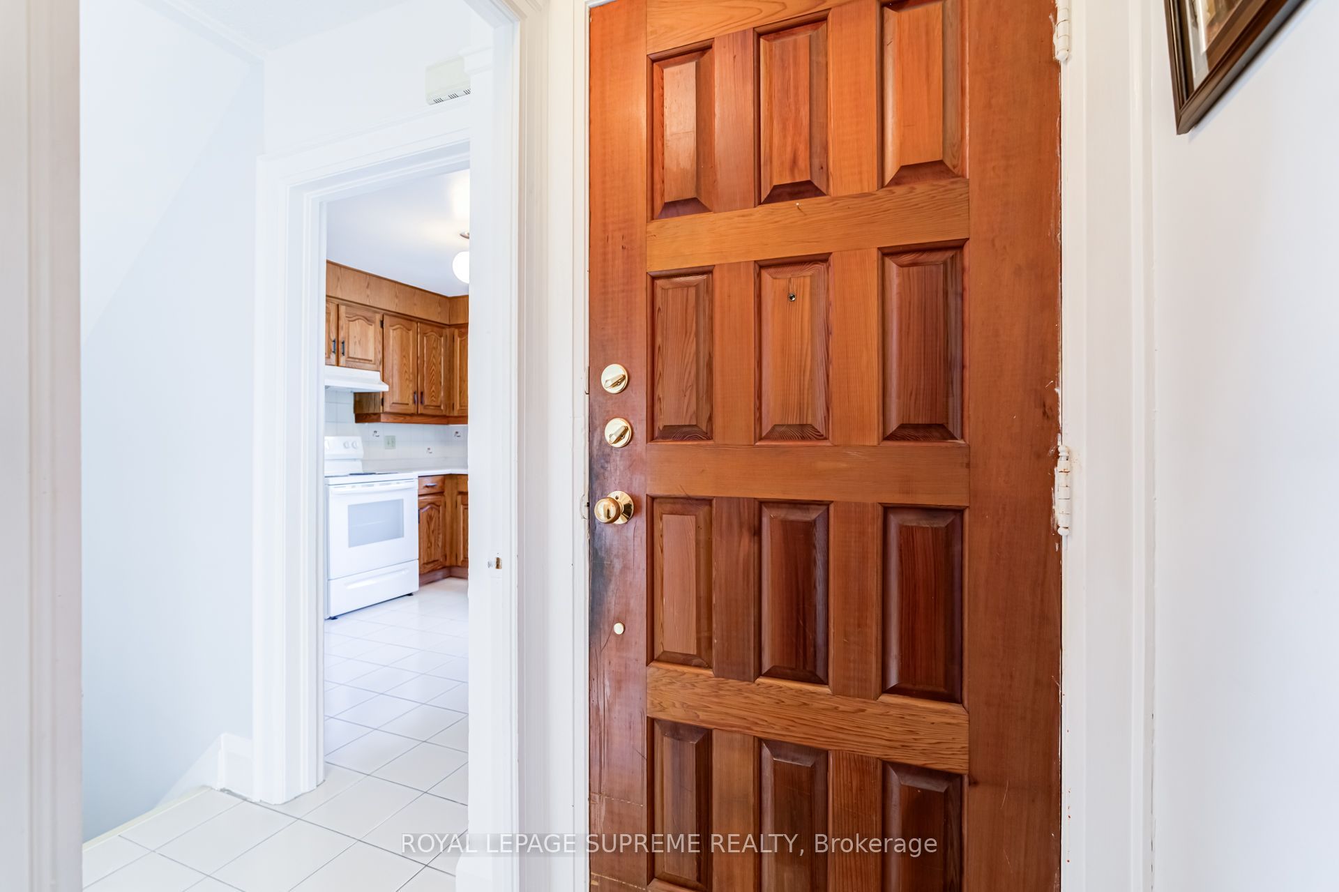 143 Connolly Street 2, Toronto, ON M6N 1E8 photo 3