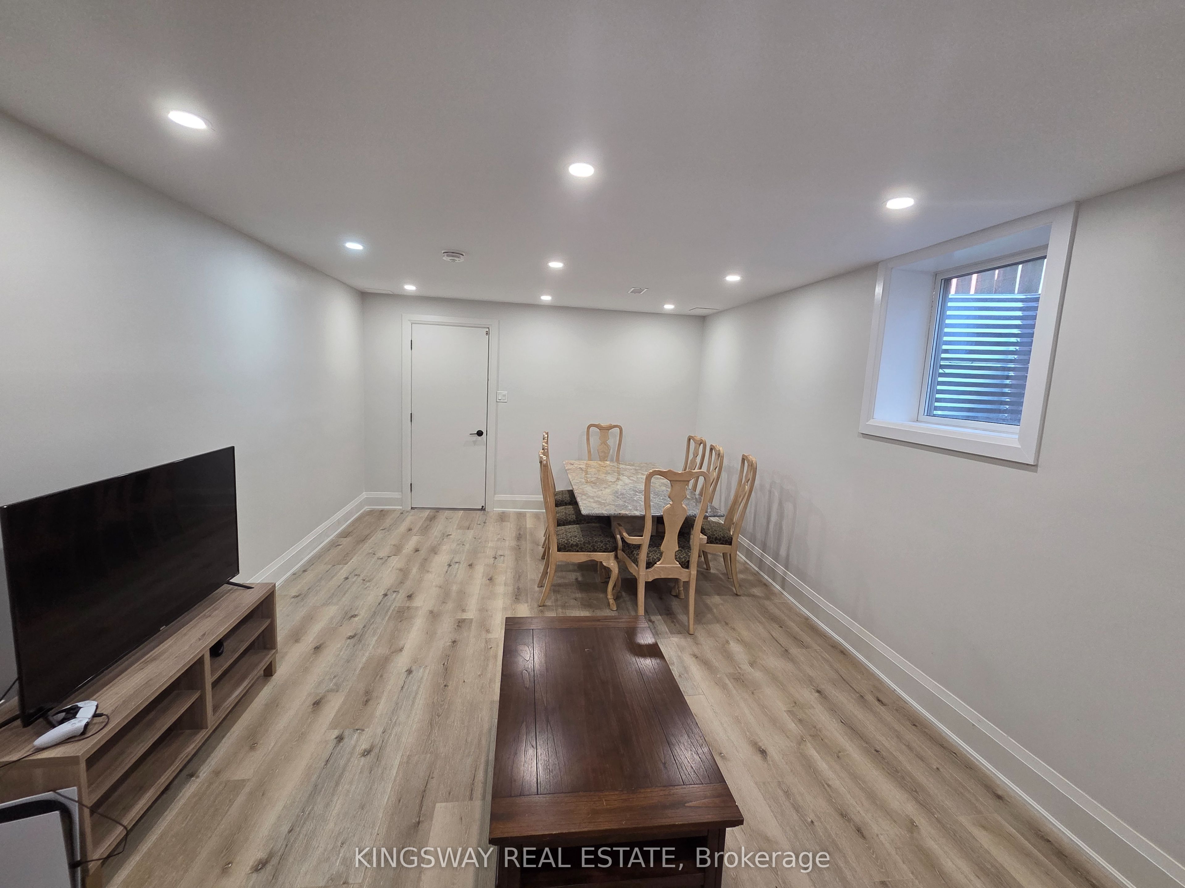 1756 Bridewell Court Basement Apt, Mississauga, ON L5L 3R7 photo 4