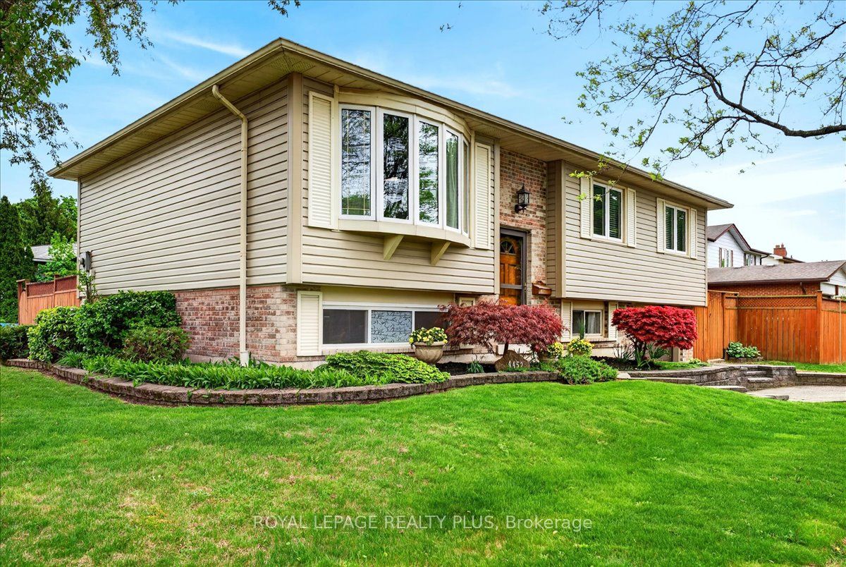 4452 Delaney Drive, Burlington, ON L7L 5J2 photo 2