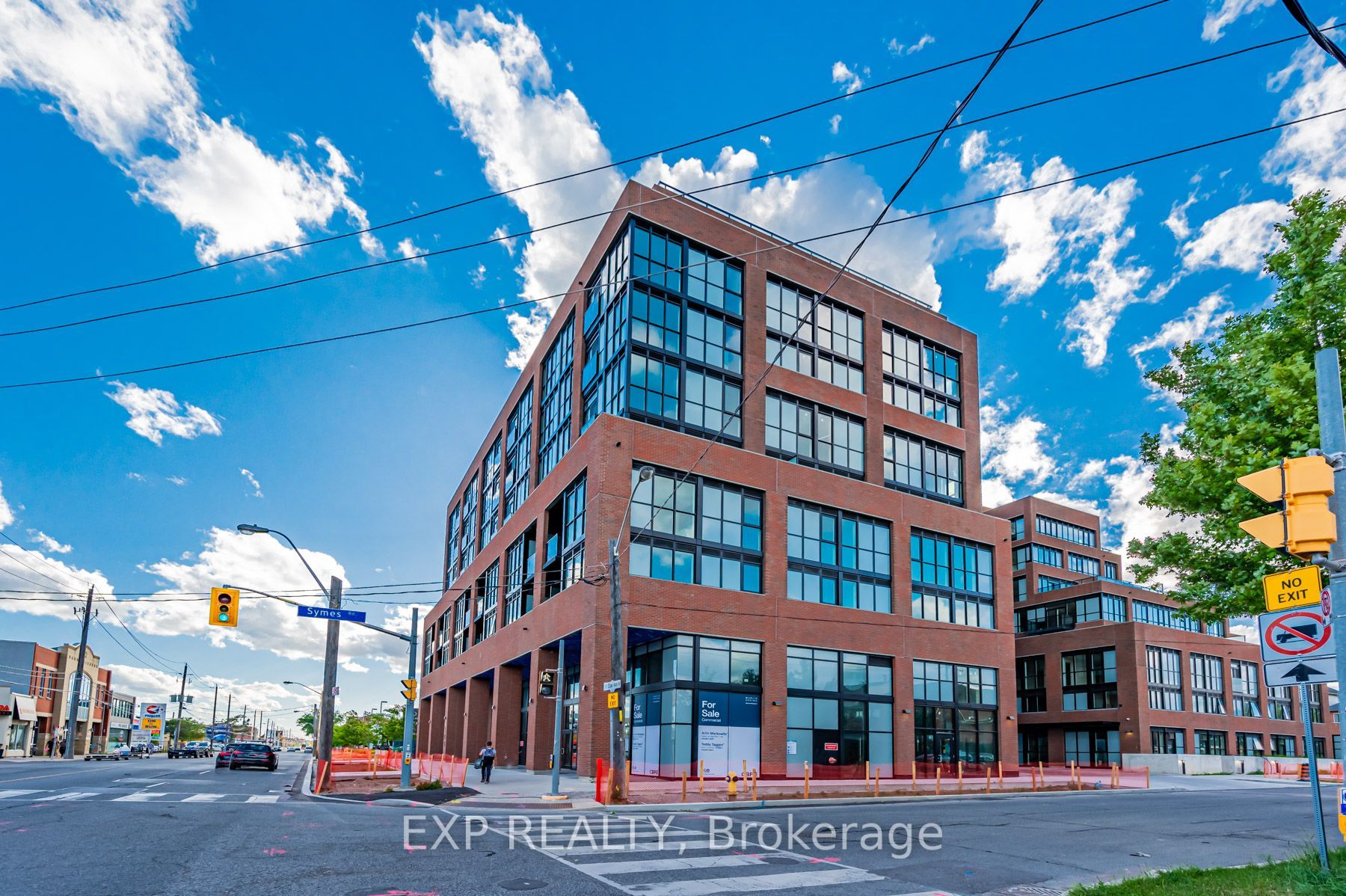 2300 St Clair Avenue W 803, Toronto, ON M6N 1K8