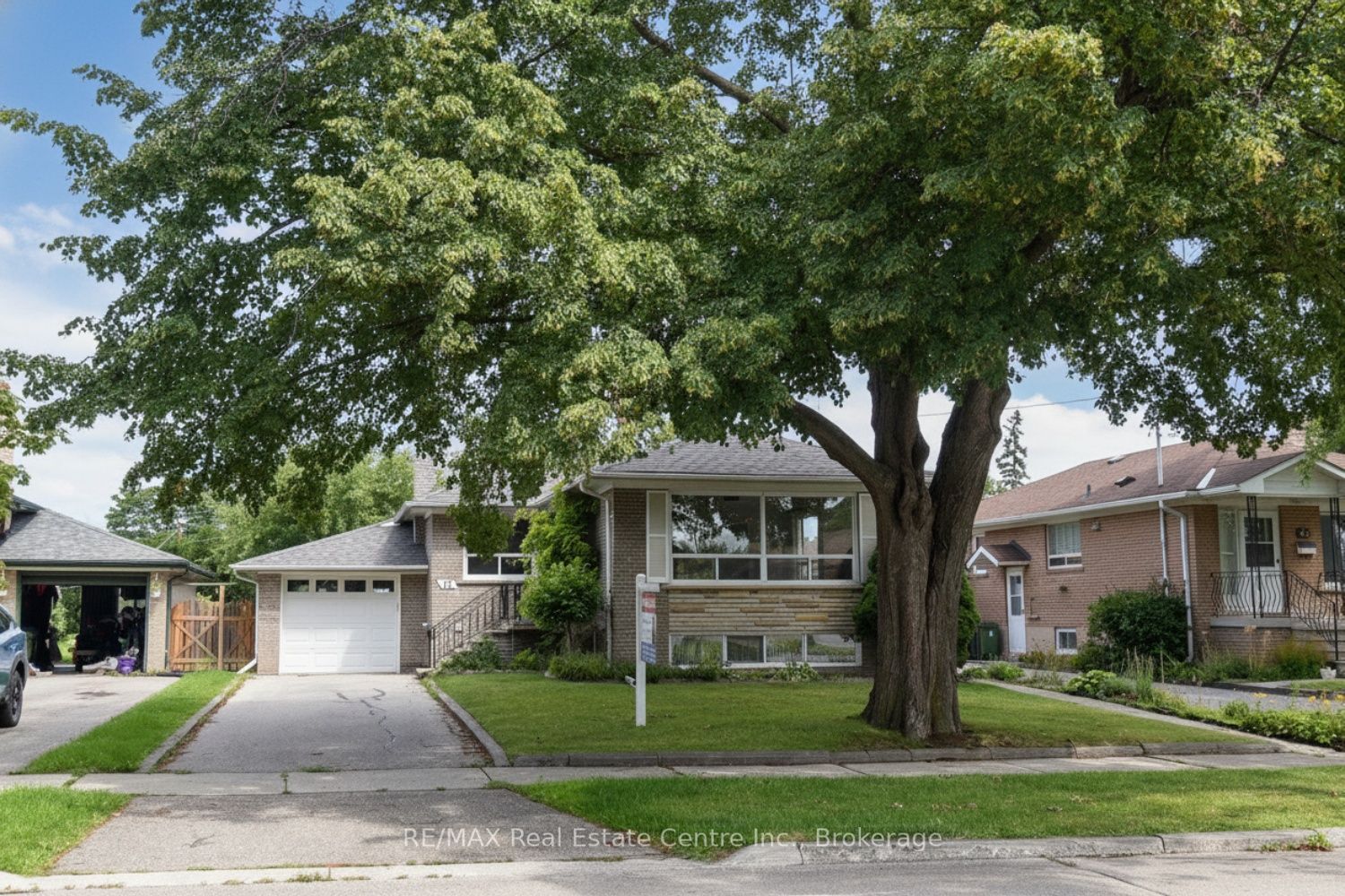 44 Beckwith Road, Toronto, ON M9C 3Y1 photo 3