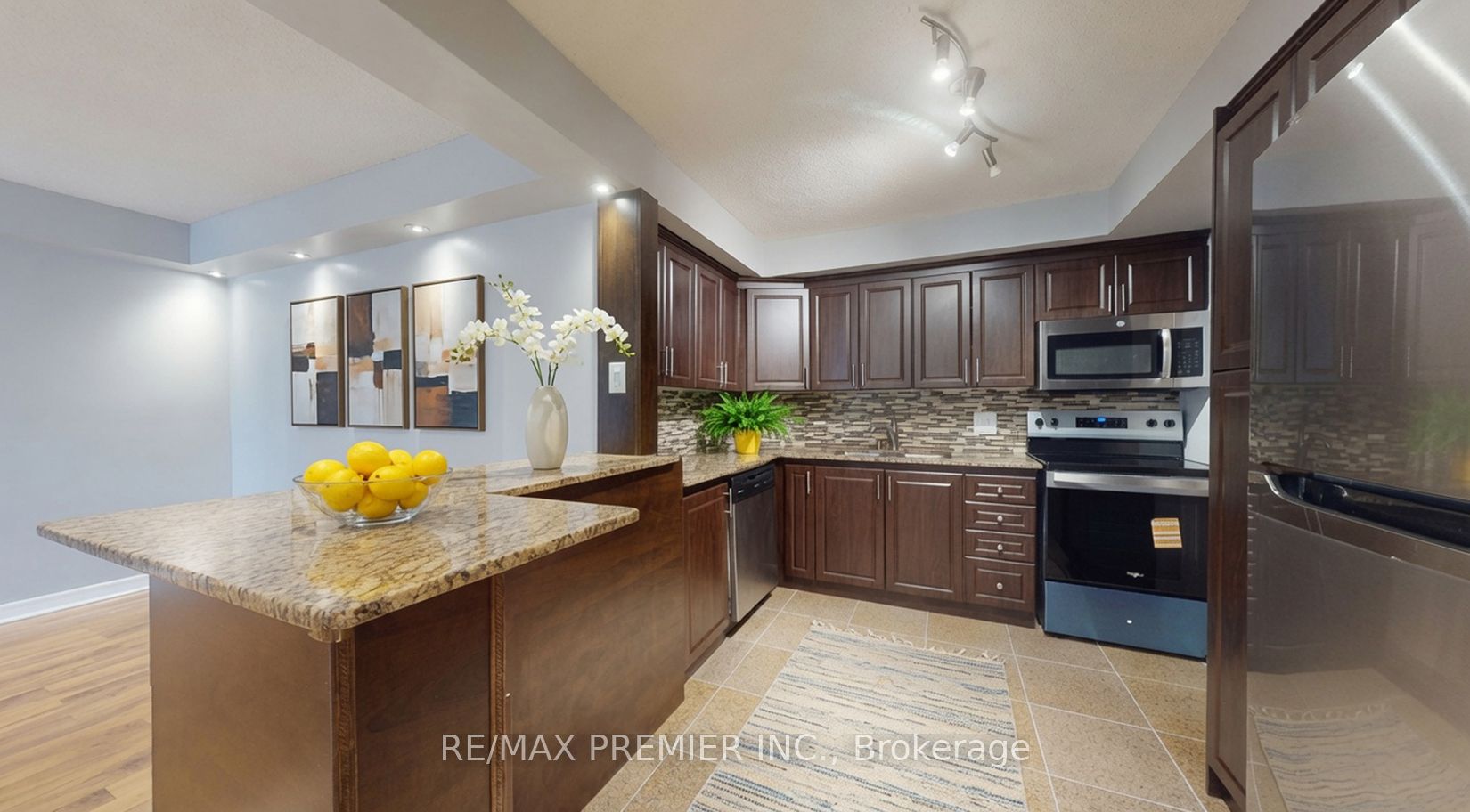 1250 Mississauga Valley Boulevard 51, Mississauga, ON L5A 3R6 photo 4