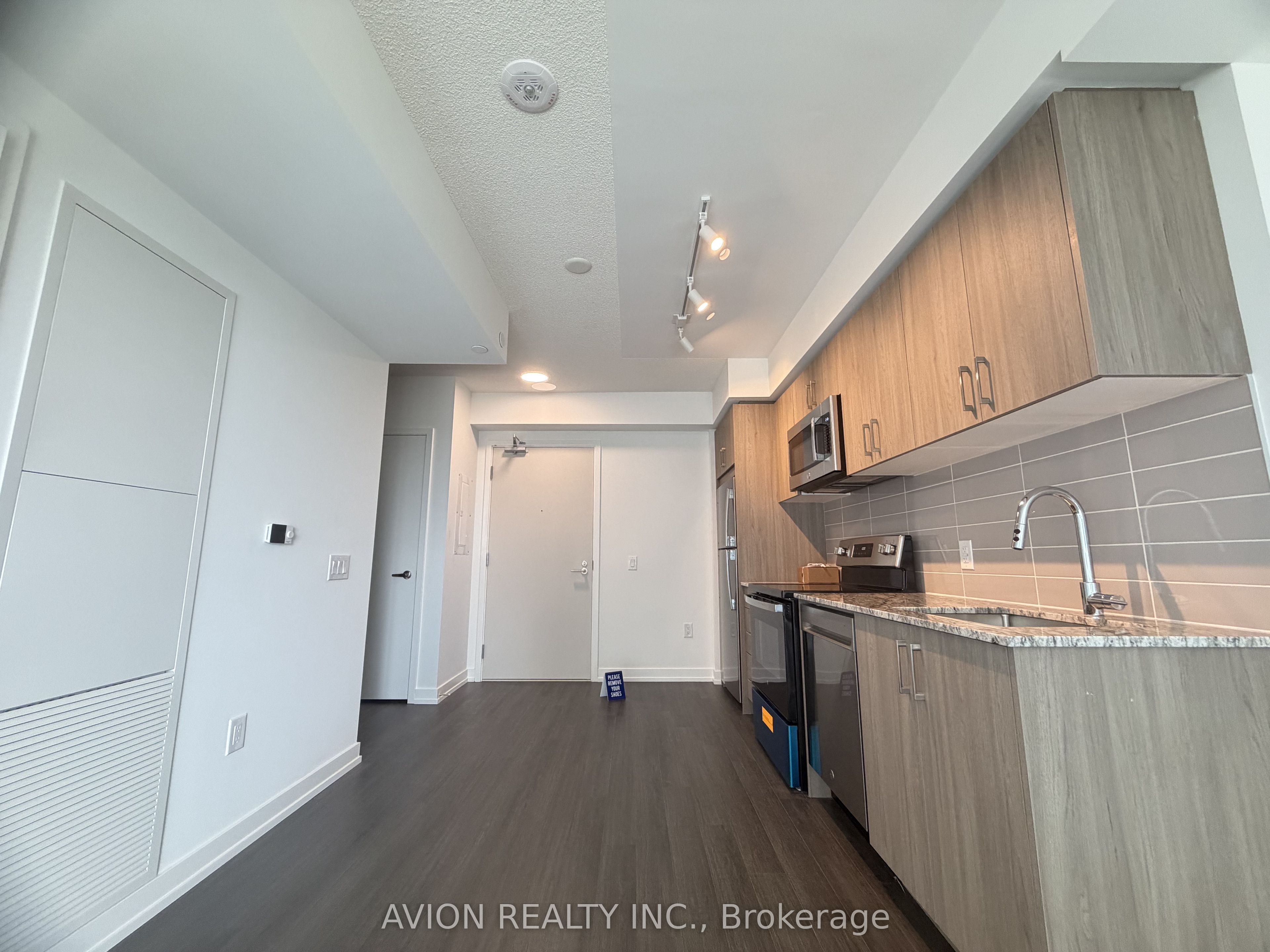 4010 Eglinton Avenue W 1316, Toronto, ON M9A 0G5 photo 5