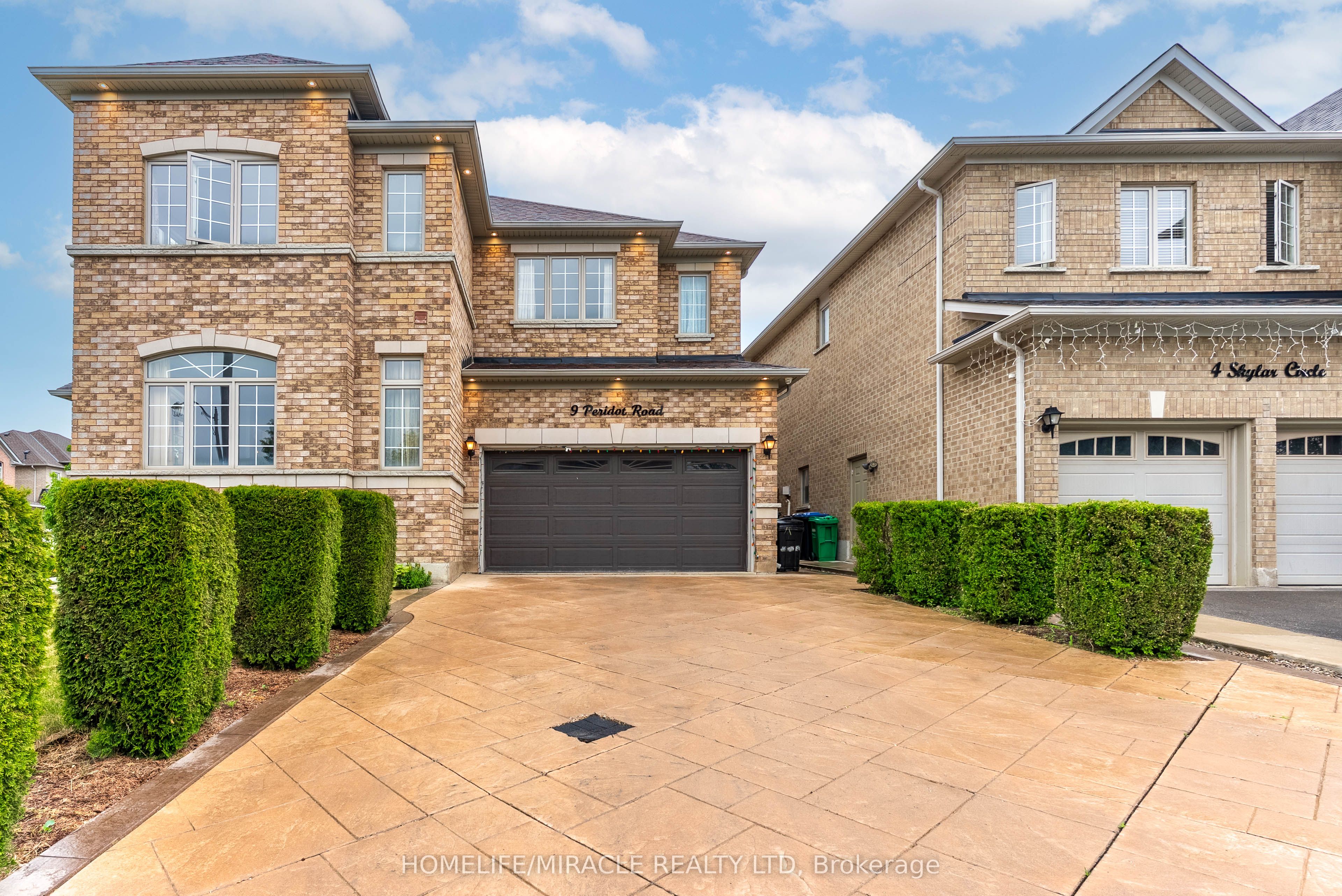 9 Peridot Road, Brampton, ON L6P 0Z6 photo 2