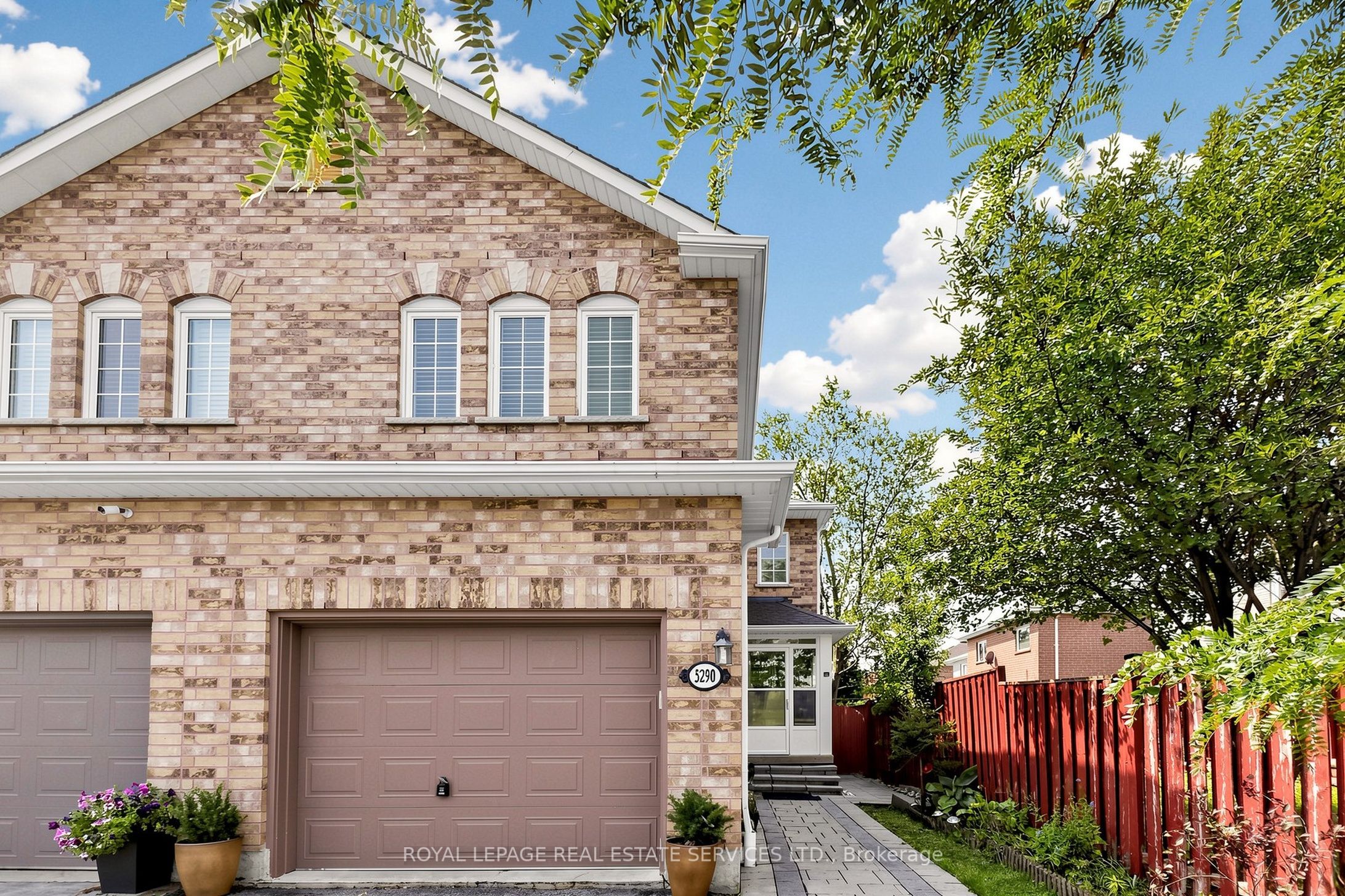 5290 Brookwood Court, Mississauga, ON L5V 2K6 photo 3