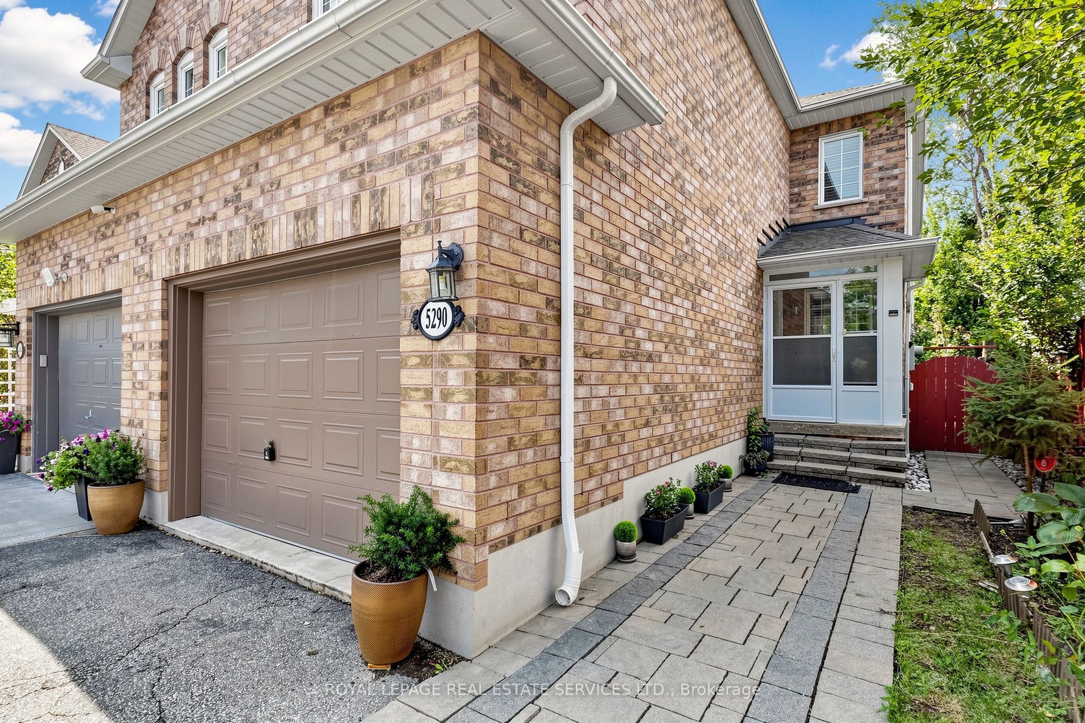 5290 Brookwood Court, Mississauga, ON L5V 2K6 photo 4
