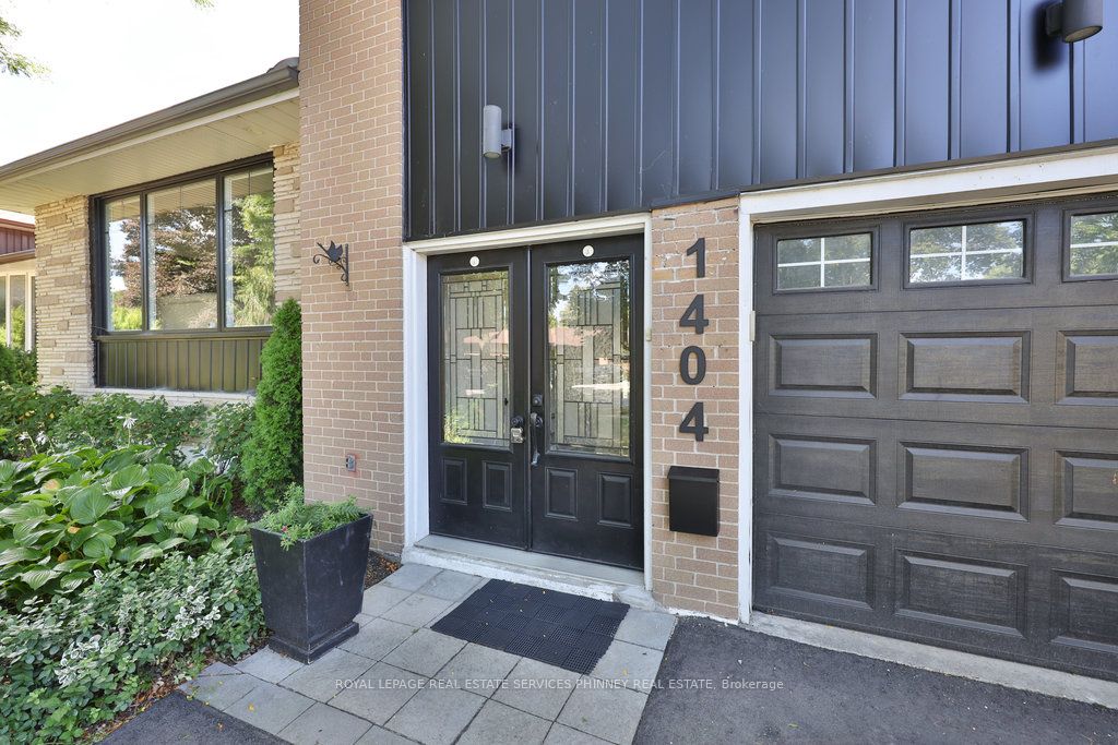 1404 Lewisham Drive, Mississauga, ON L5J 3R3 photo 3