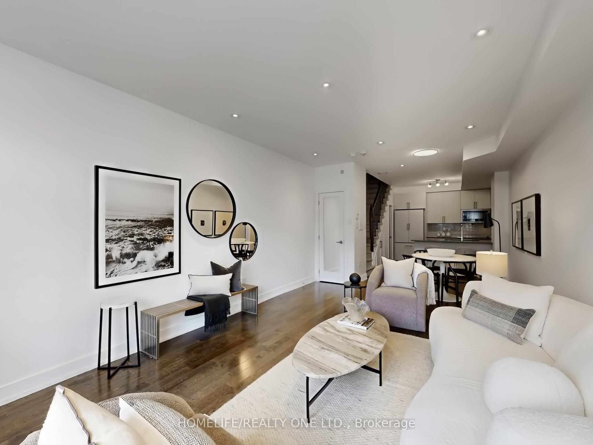 1076 Lansdowne Avenue, Toronto, ON M6H 4H2 photo 4