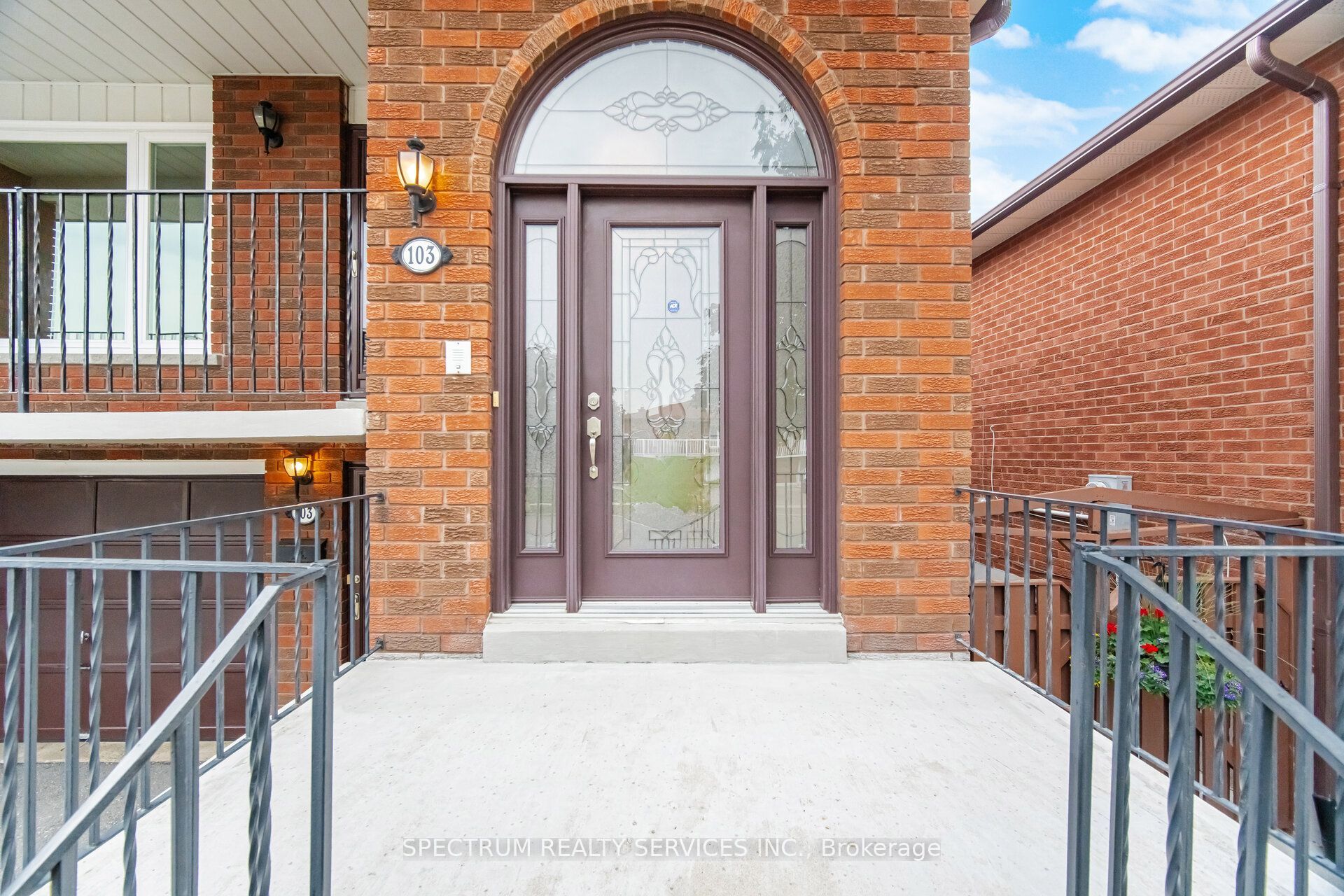 103 John Lindsay Court, Toronto, ON M3L 2L1 photo 2