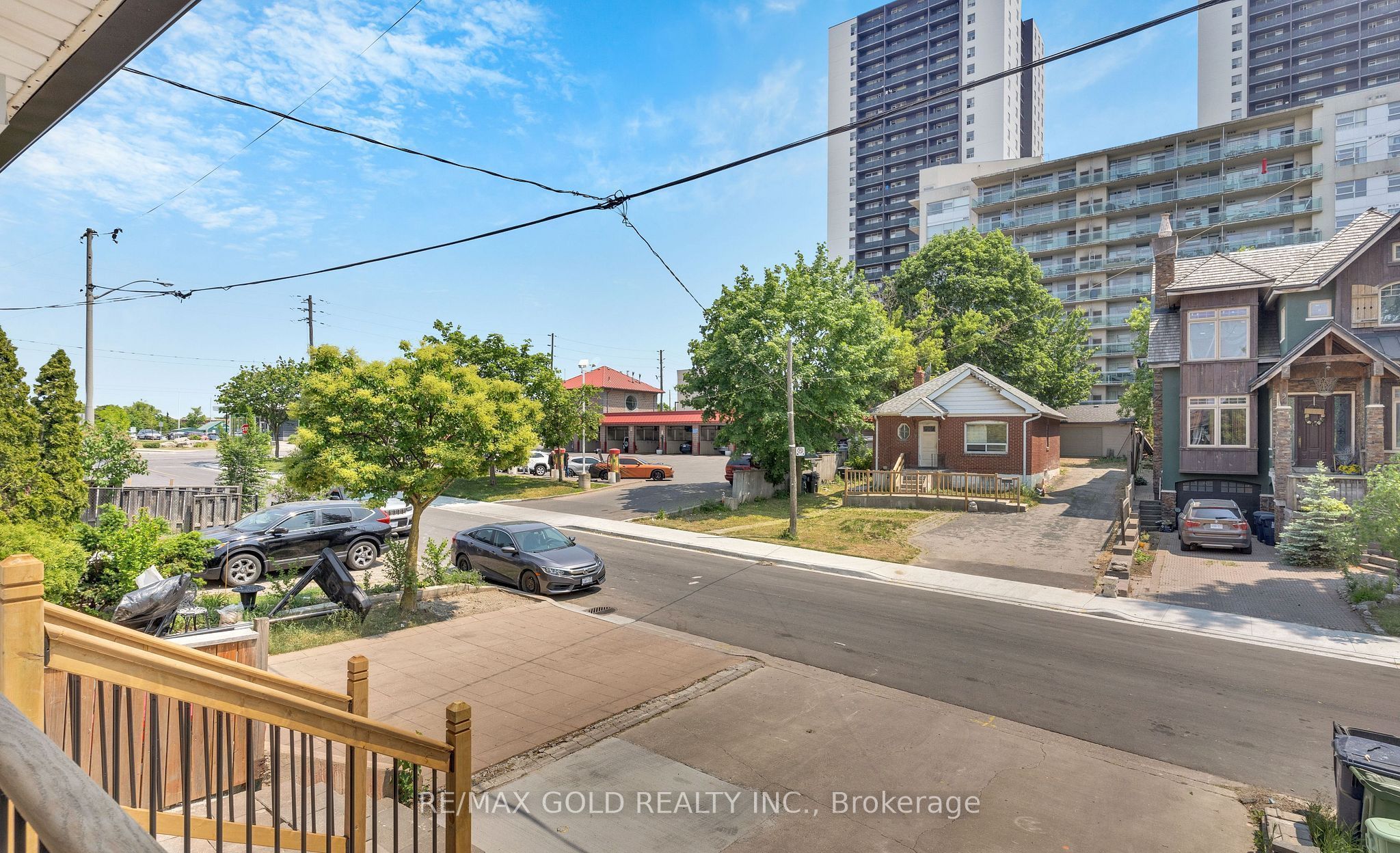8 Fairglen Crescent, Toronto, ON M9N 1S2 photo 5