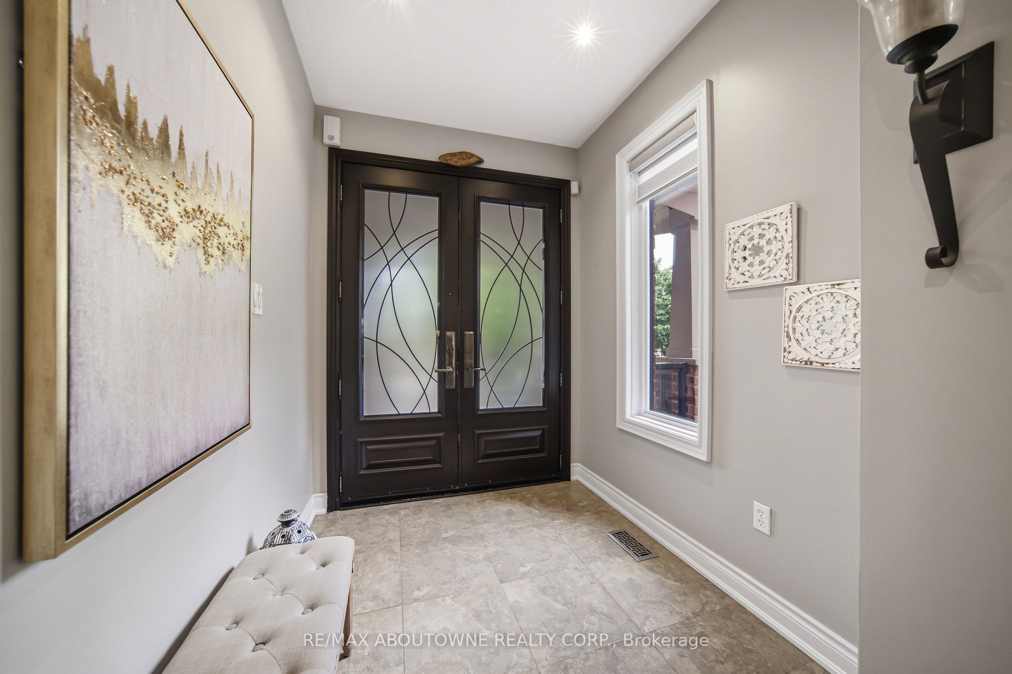 3408 Hideaway Place, Mississauga, ON L5M 0A7 photo 3