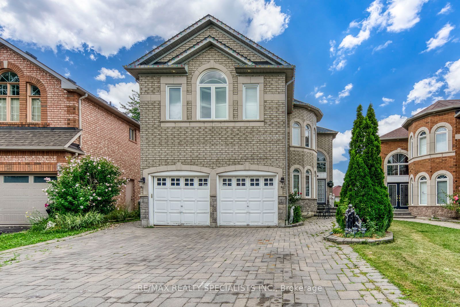5486 Landsborough Avenue, Mississauga, ON L5R 3X1