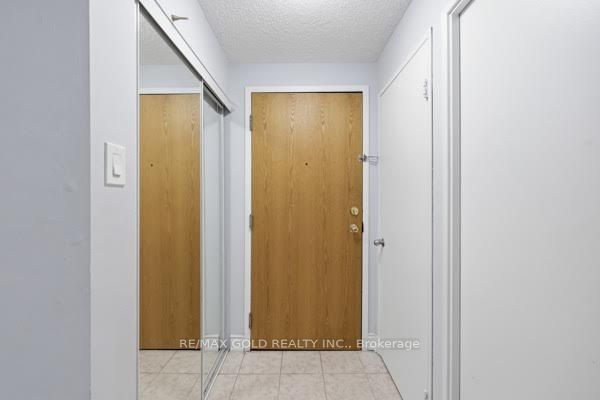 61 Markbrook Lane ph08, Toronto, ON M9V 5E7 photo 4