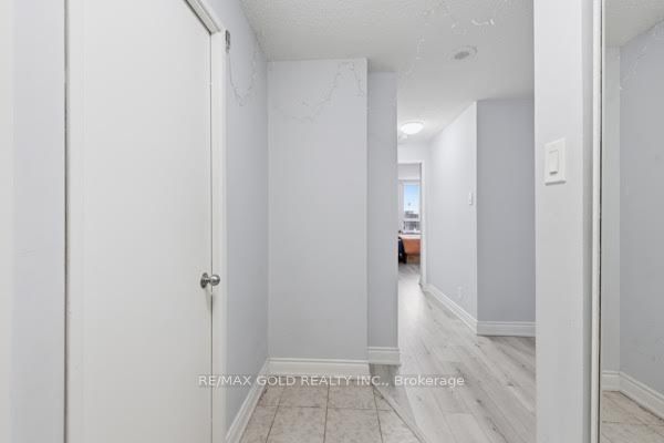61 Markbrook Lane ph08, Toronto, ON M9V 5E7 photo 5