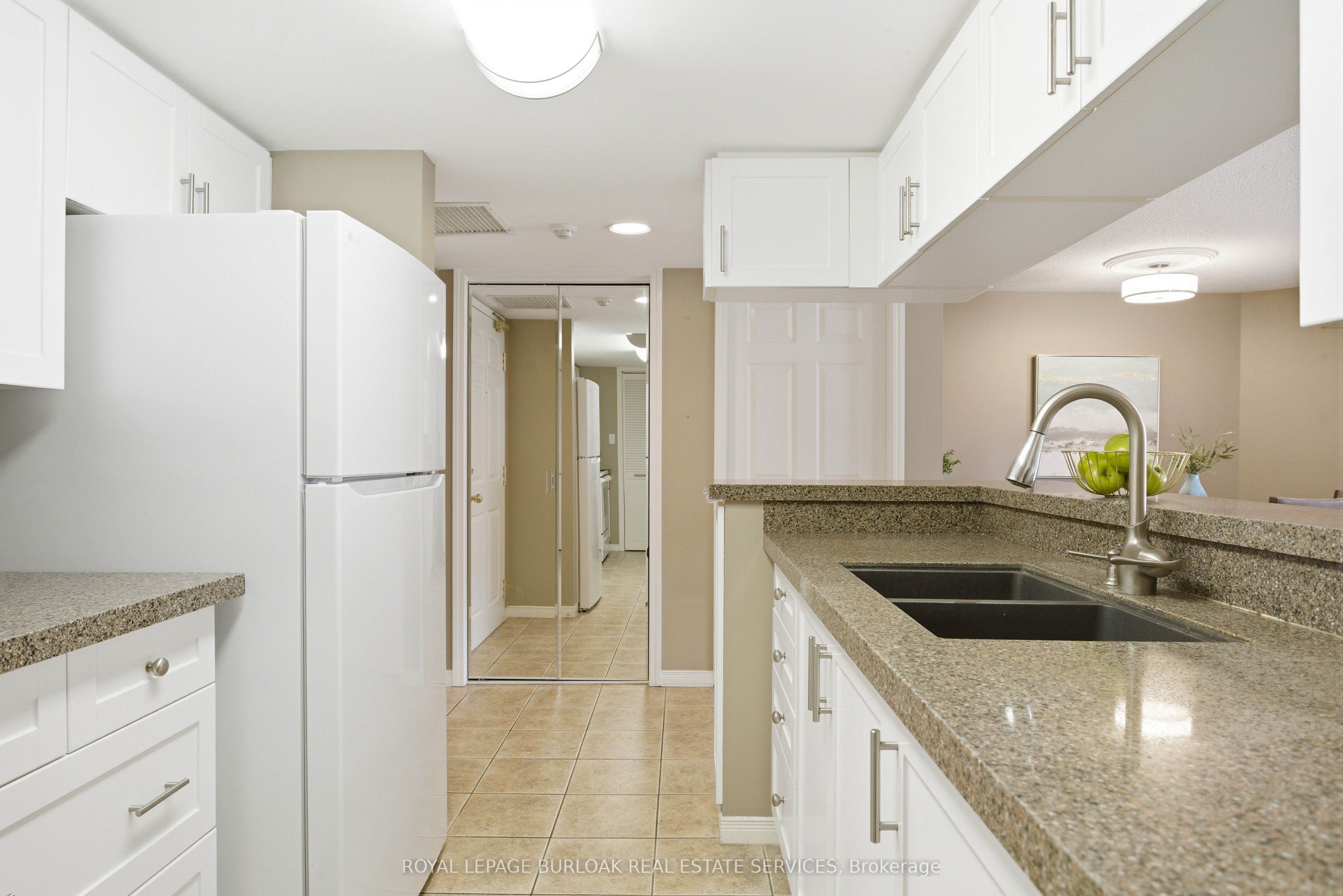 216 Plains Road W F304, Burlington, ON L7T 4M1 photo 5