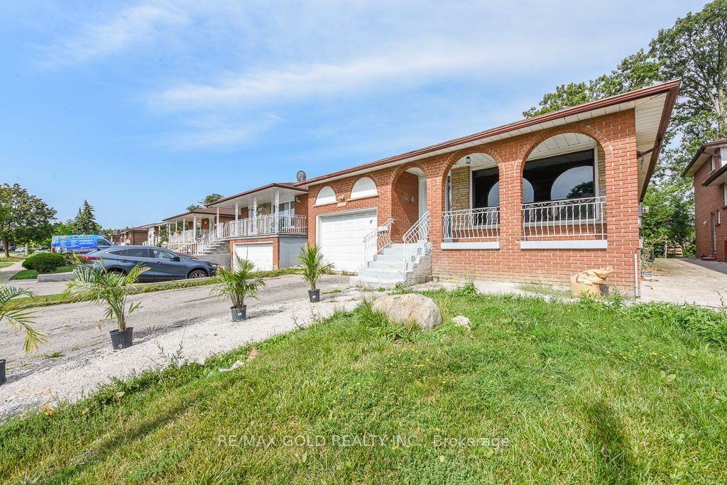 7624 Middleshire Drive, Mississauga, ON L4T 3S2 photo 3