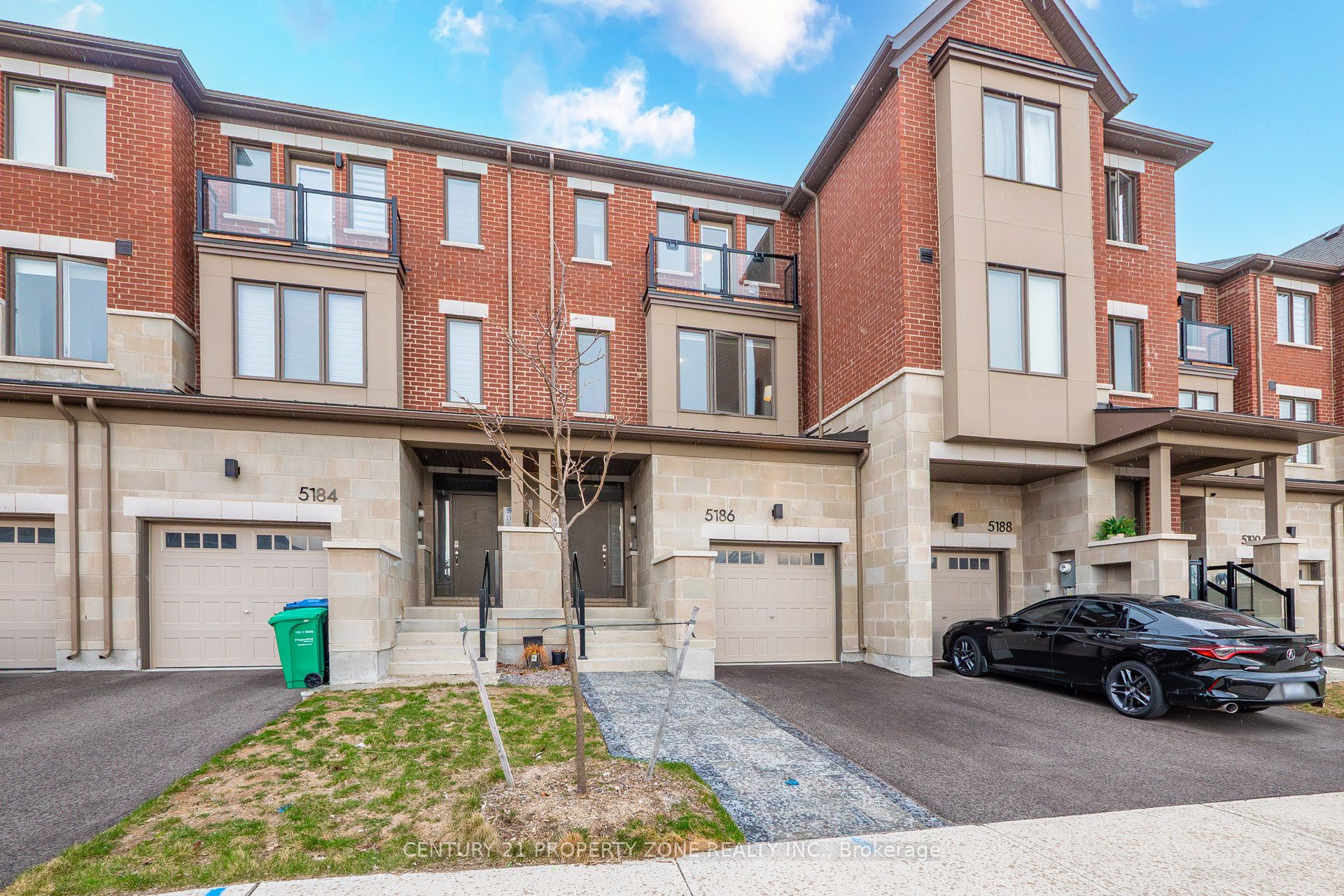 5186 Viola Desmond Drive, Mississauga, ON L5M 2S7 photo 4