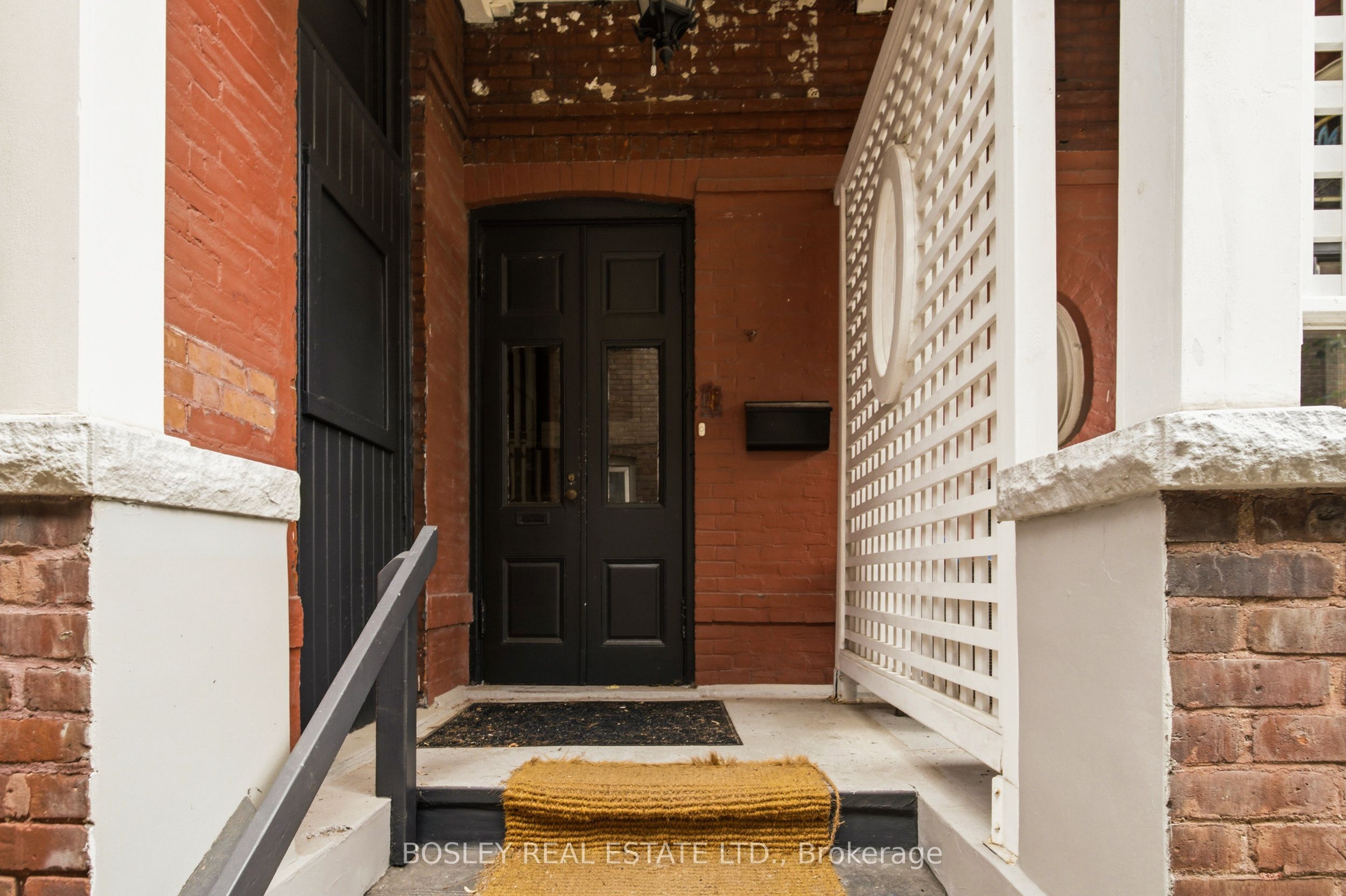 178 High Park Avenue Upper, Toronto, ON M6P 2S4 photo 2
