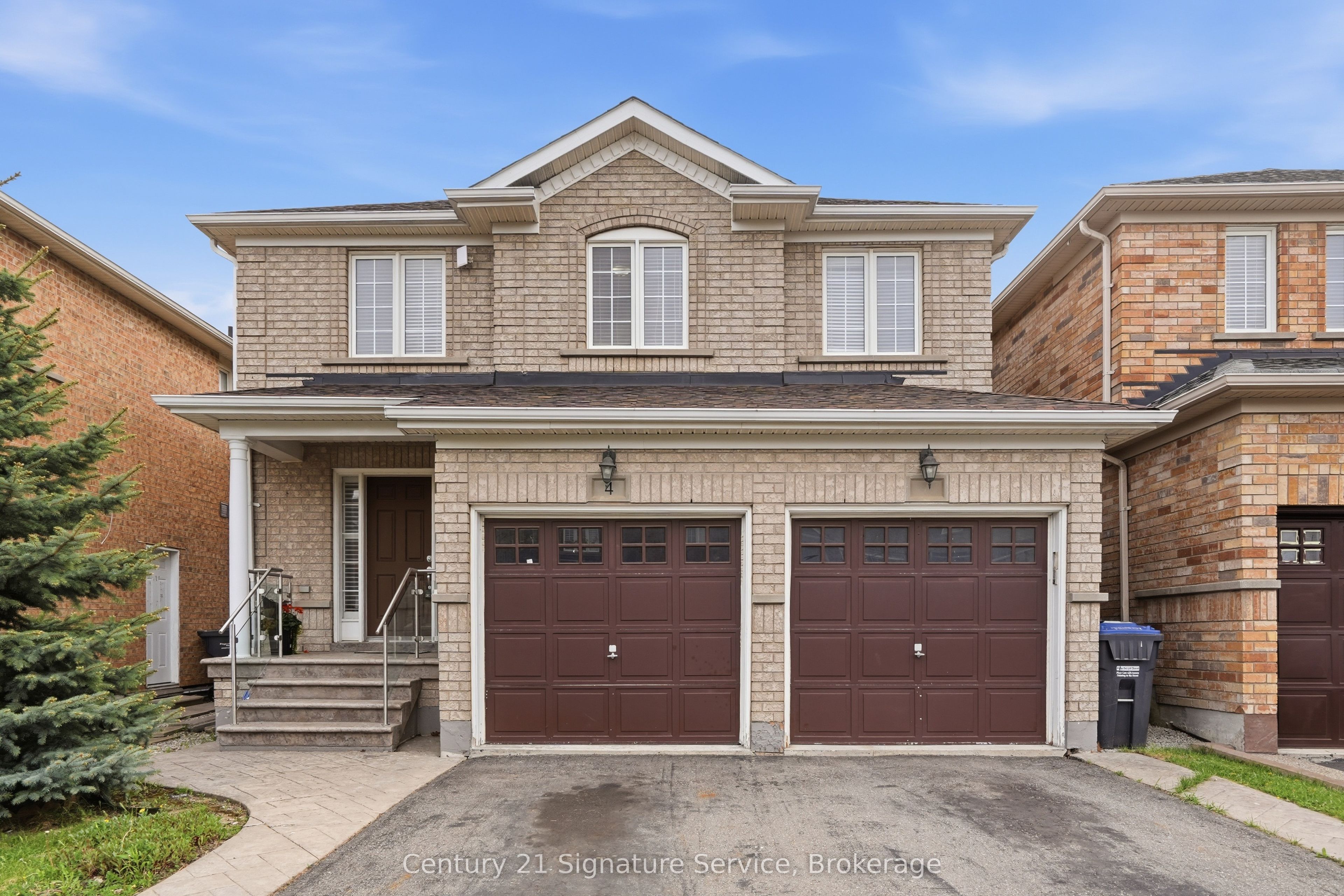 4 Cloverlawn Street, Brampton, ON L7A 3X6 photo 2