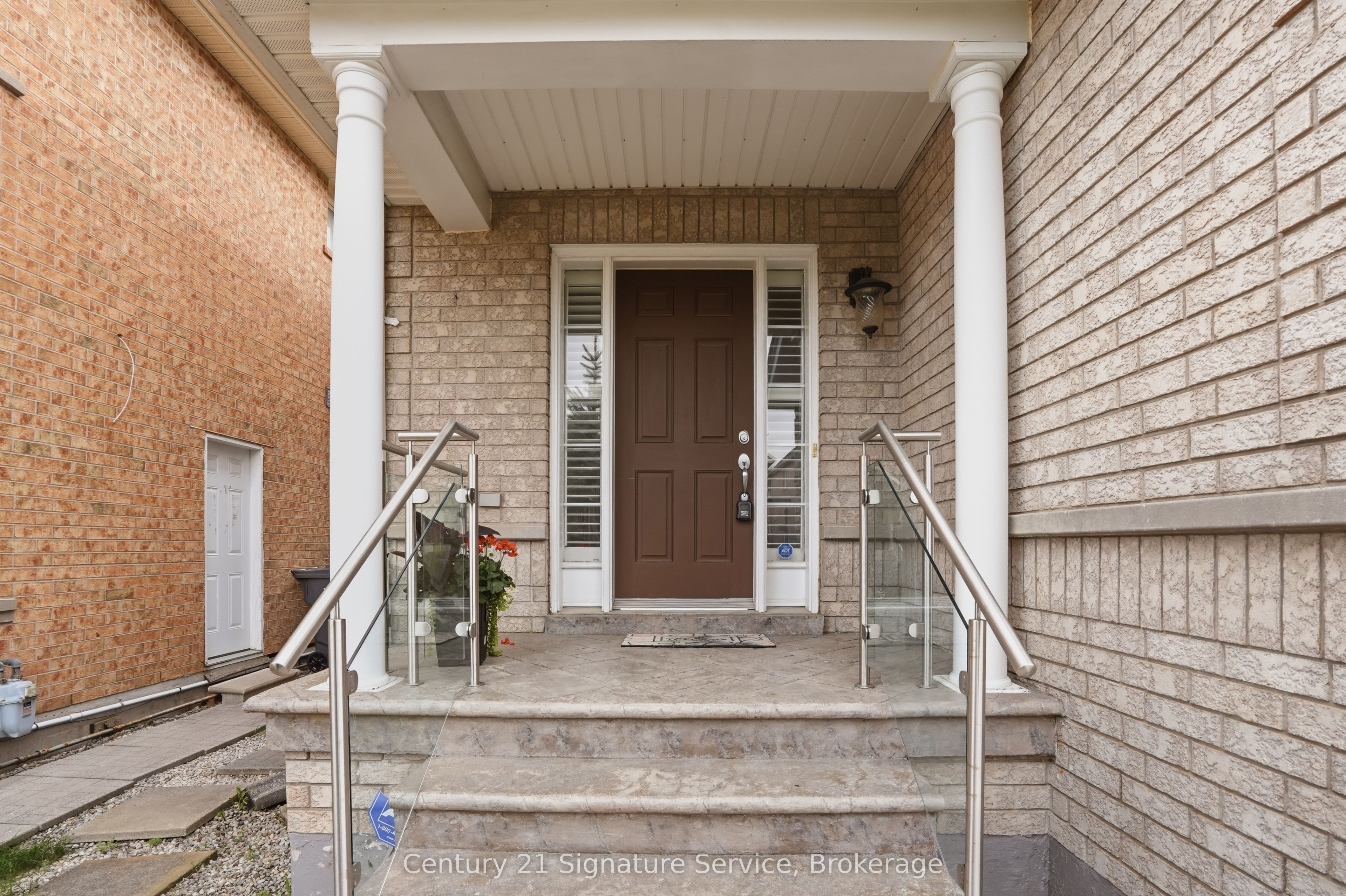 4 Cloverlawn Street, Brampton, ON L7A 3X6 photo 4