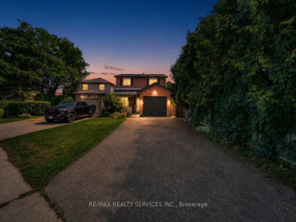 3079 Bartholomew Crescent, Mississauga, ON L5N 3K9 photo 2