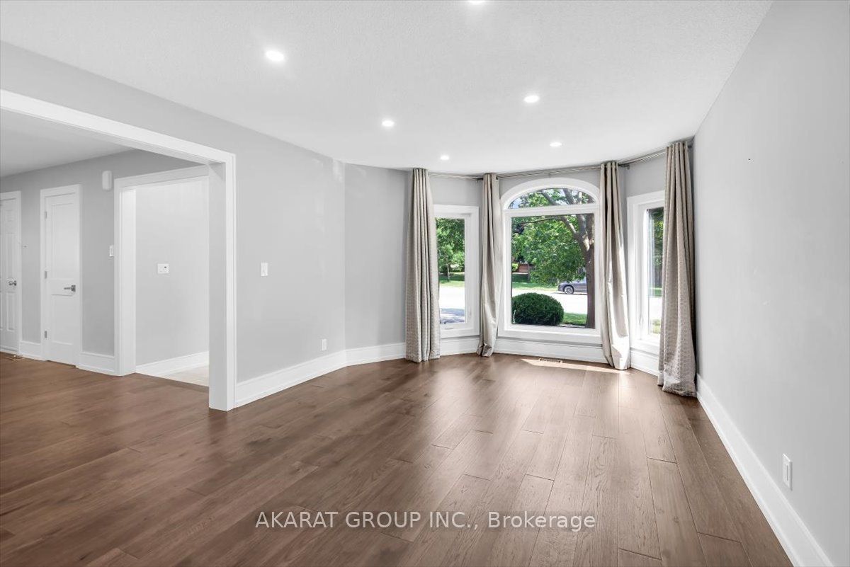 1274 King's College Drive, Oakville, ON L6M 2T8 photo 5