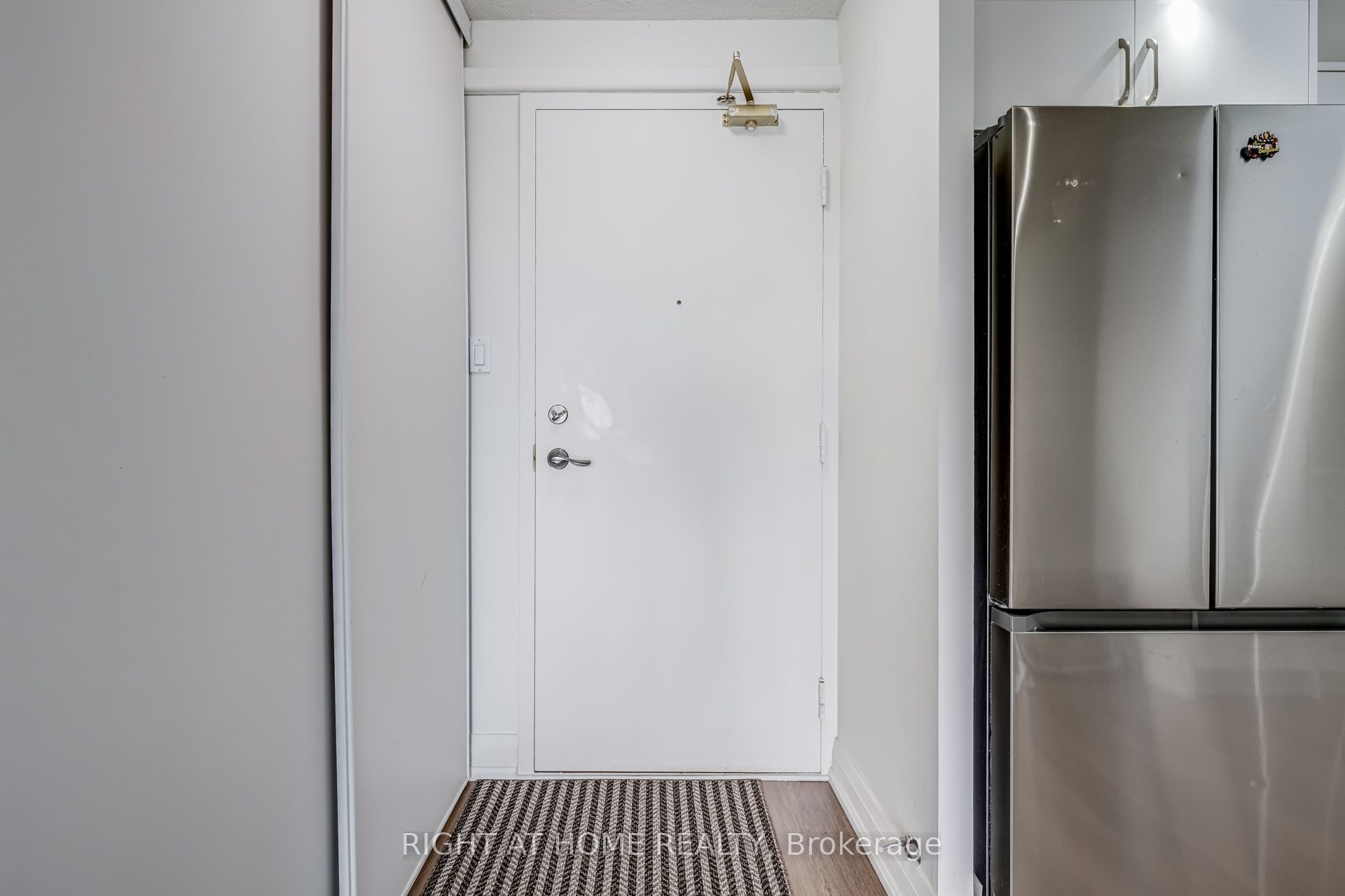 4470 Tucana Court 308, Mississauga, ON L5R 3K8 photo 4