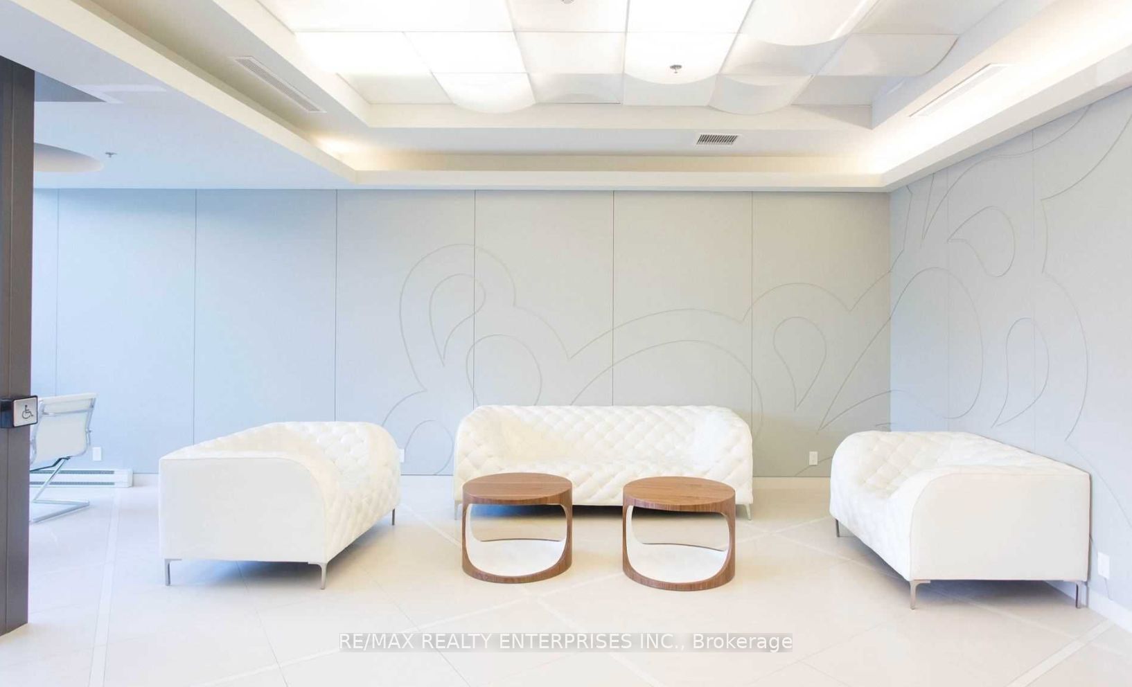 80 Esther Lorrie Drive 522, Toronto, ON M9W 4V1 photo 3