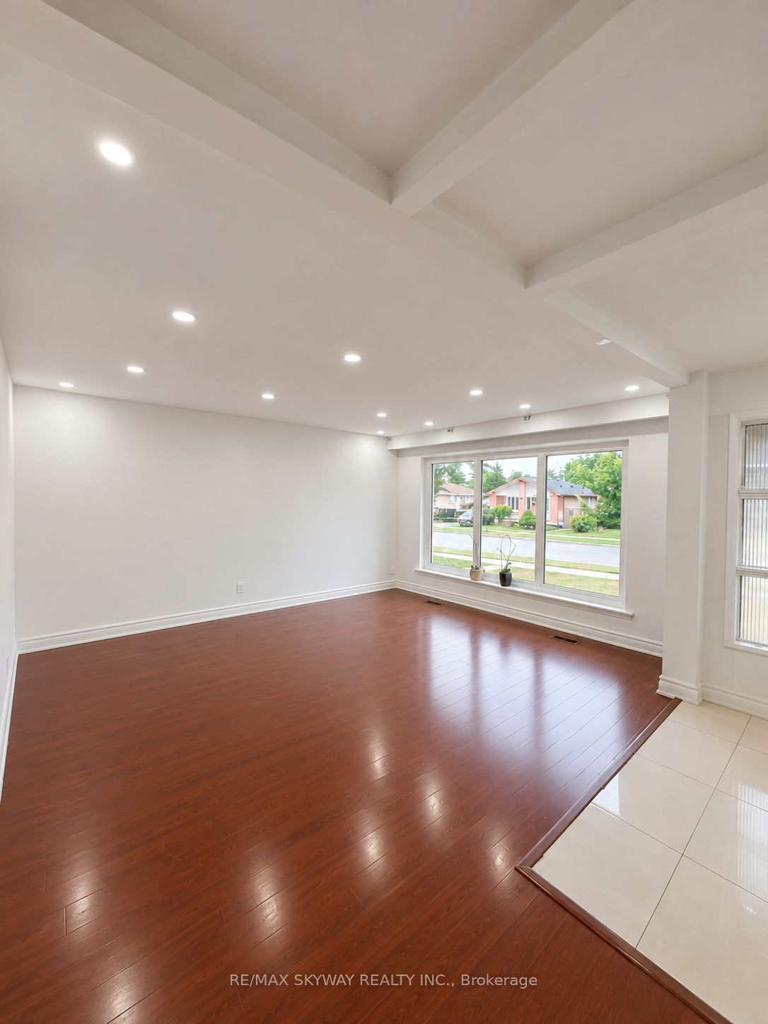 40 Dorward Drive, Toronto, ON M9V 2J7