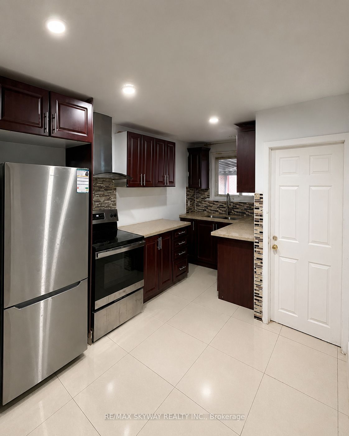40 Dorward Drive, Toronto, ON M9V 2J7 photo 2