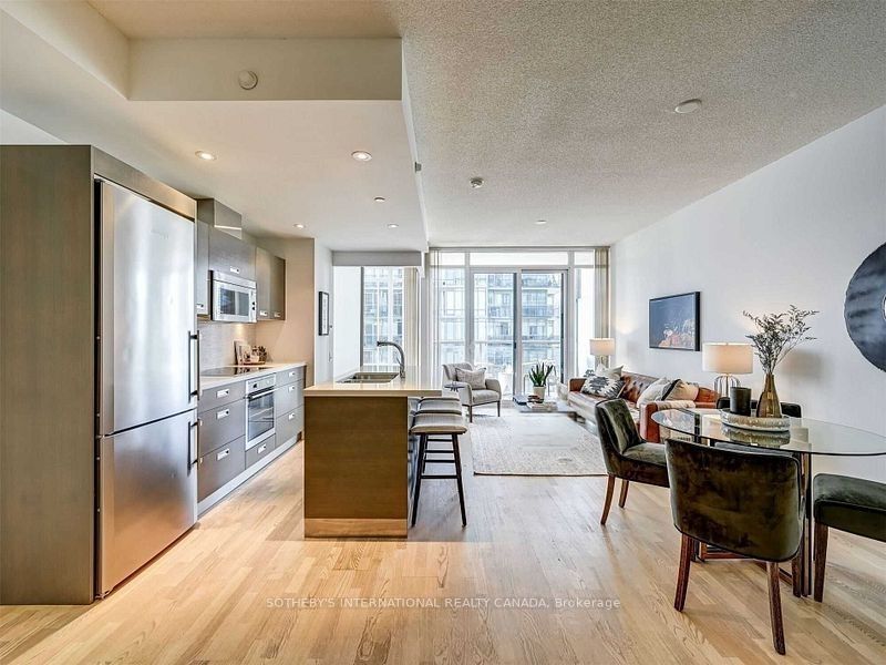 88 Park Lawn Road 2710, Toronto, ON M8Y 0B5