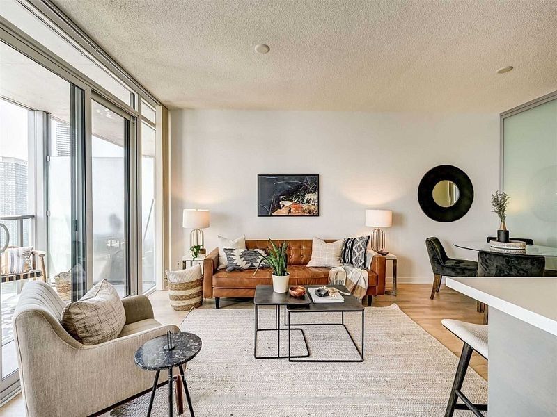 88 Park Lawn Road 2710, Toronto, ON M8Y 0B5 photo 4