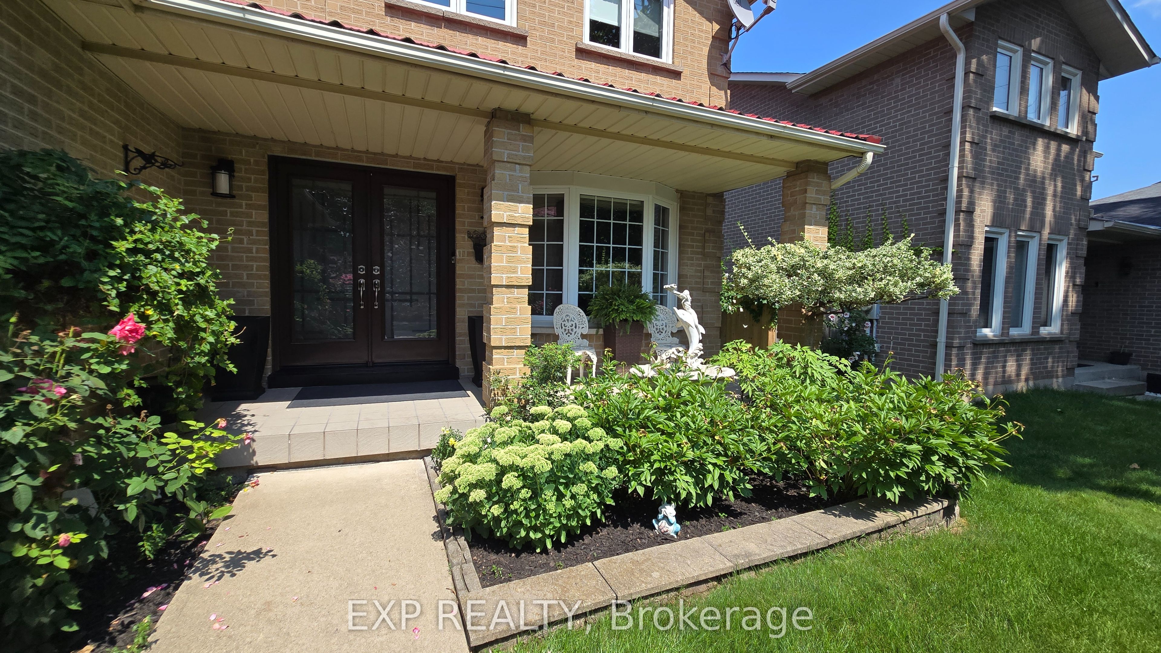 281 Mississaga Street, Oakville, ON L6L 6J8 photo 3