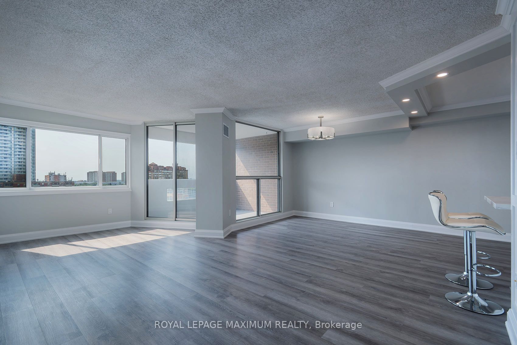 50 Elm Drive E 1205, Mississauga, ON L5A 3X2 photo 3