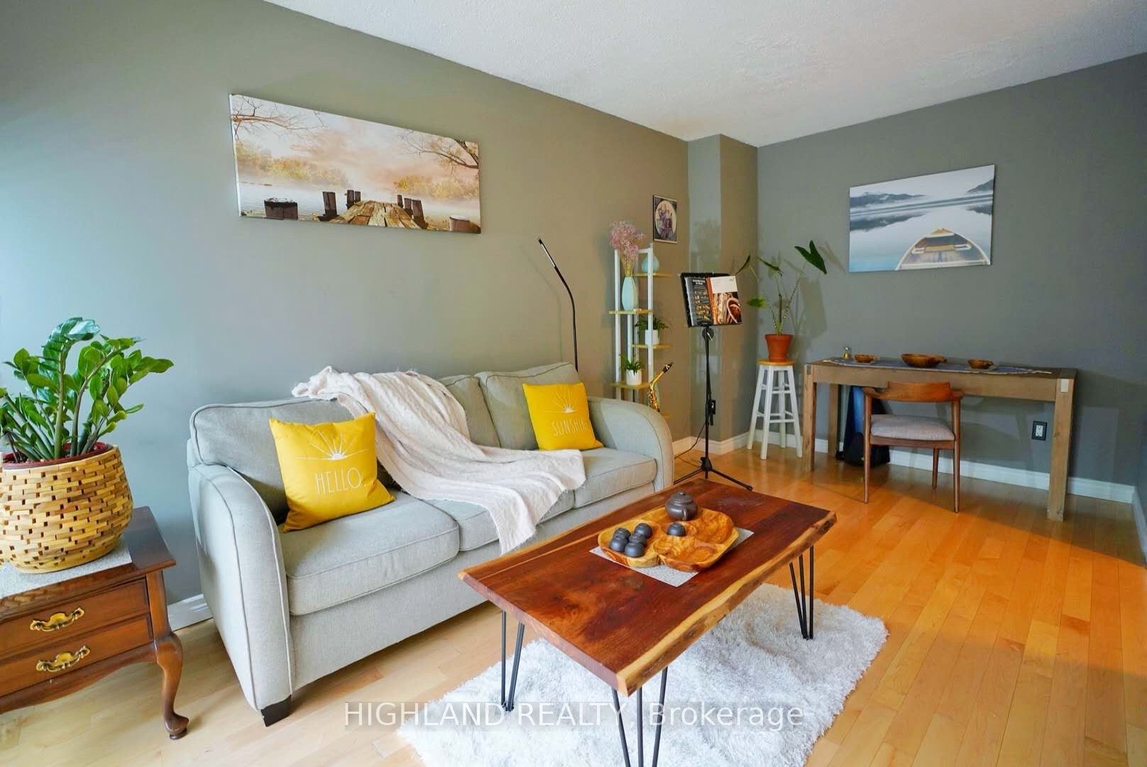 2605 Woodchester Drive #86, Mississauga, ON L5K 2E3 photo 3