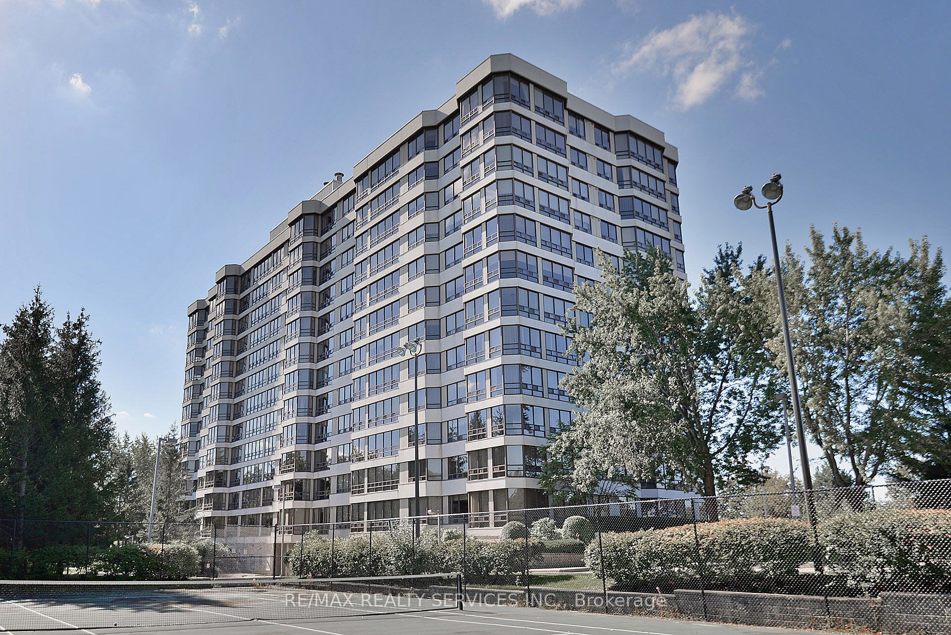 330 Mill Street S 402, Brampton, ON L6Y 3V3