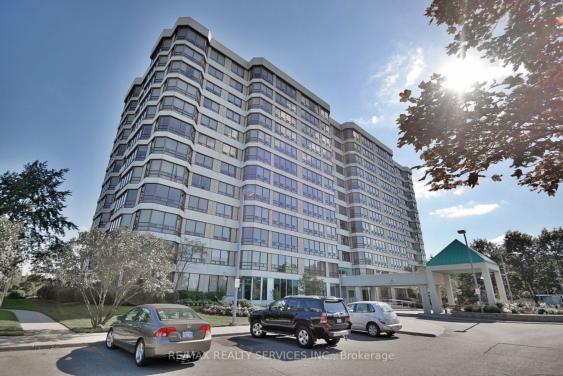 330 Mill Street S 402, Brampton, ON L6Y 3V3 photo 3
