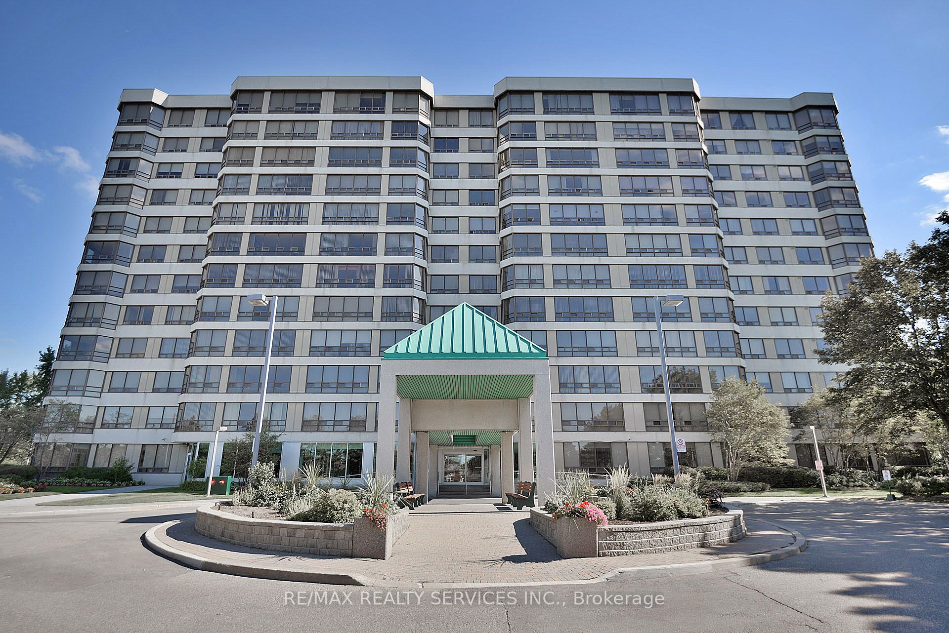 330 Mill Street S 402, Brampton, ON L6Y 3V3 photo 4