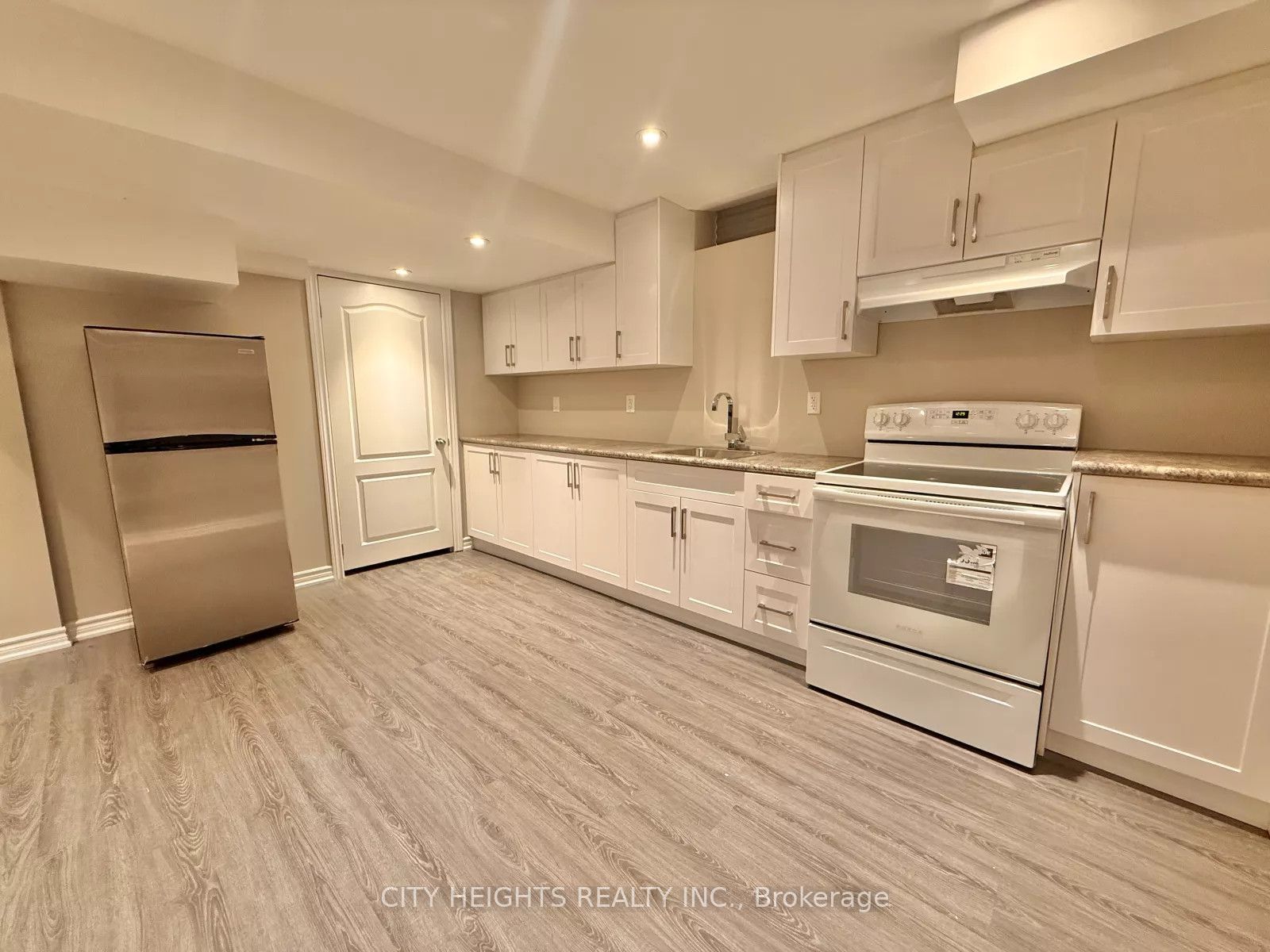 3265 Topeka Drive Basement, Mississauga, ON L5M 7V1 photo 3