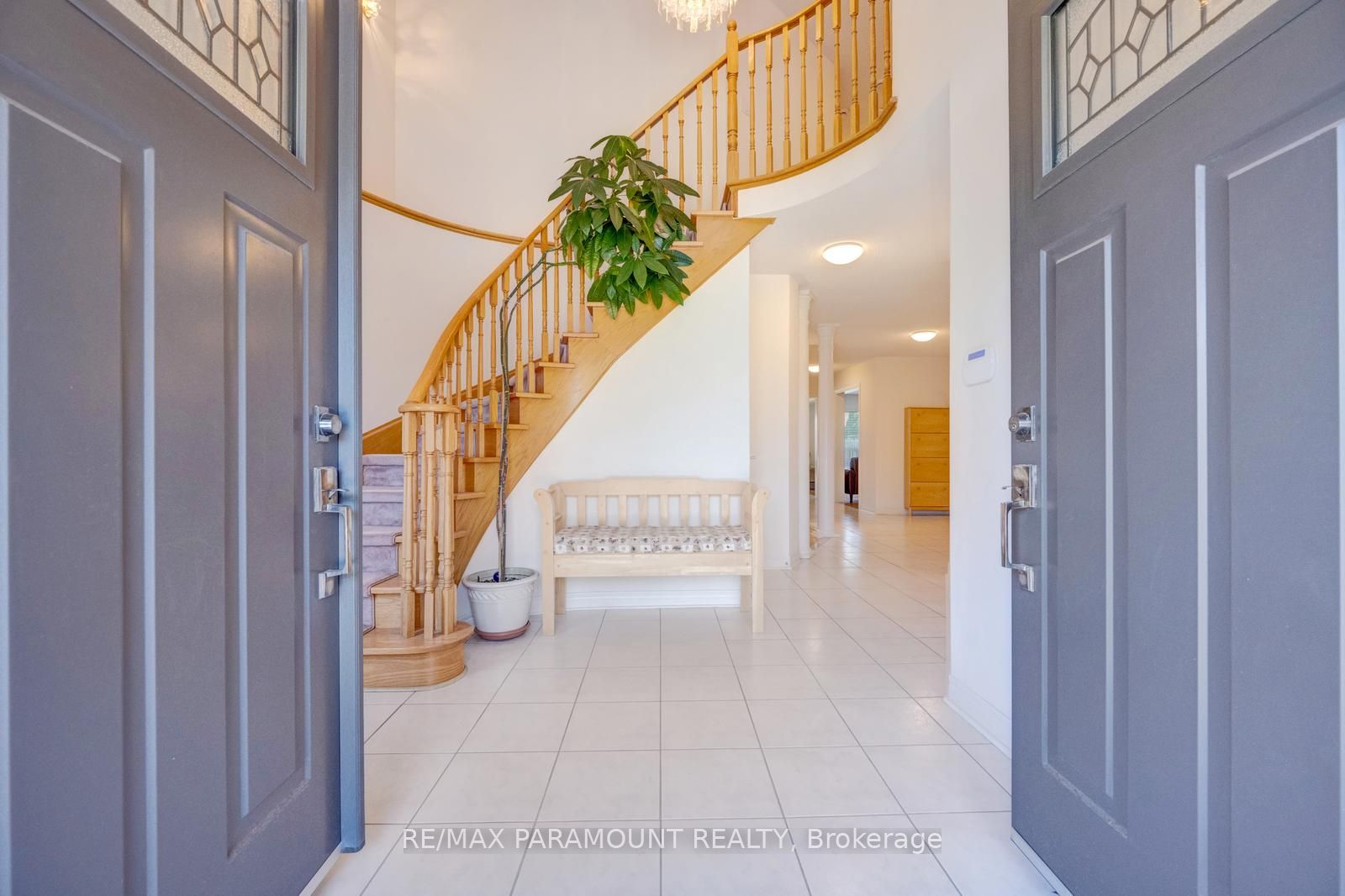 6407 Ormindale Way, Mississauga, ON L5V 1J3 photo 5