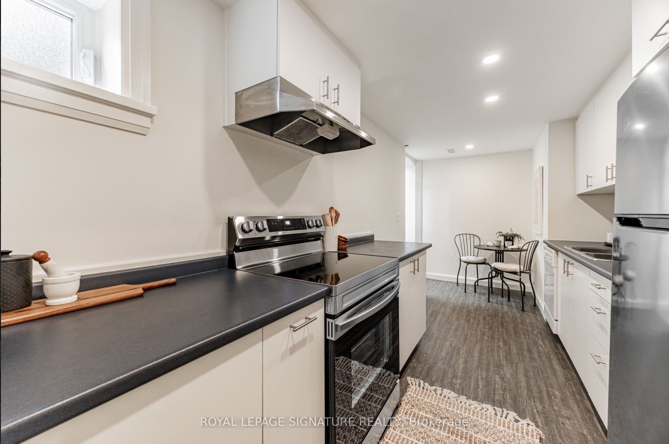 54 Pasadena Gardens B, Toronto, ON M6S 4R5 photo 4
