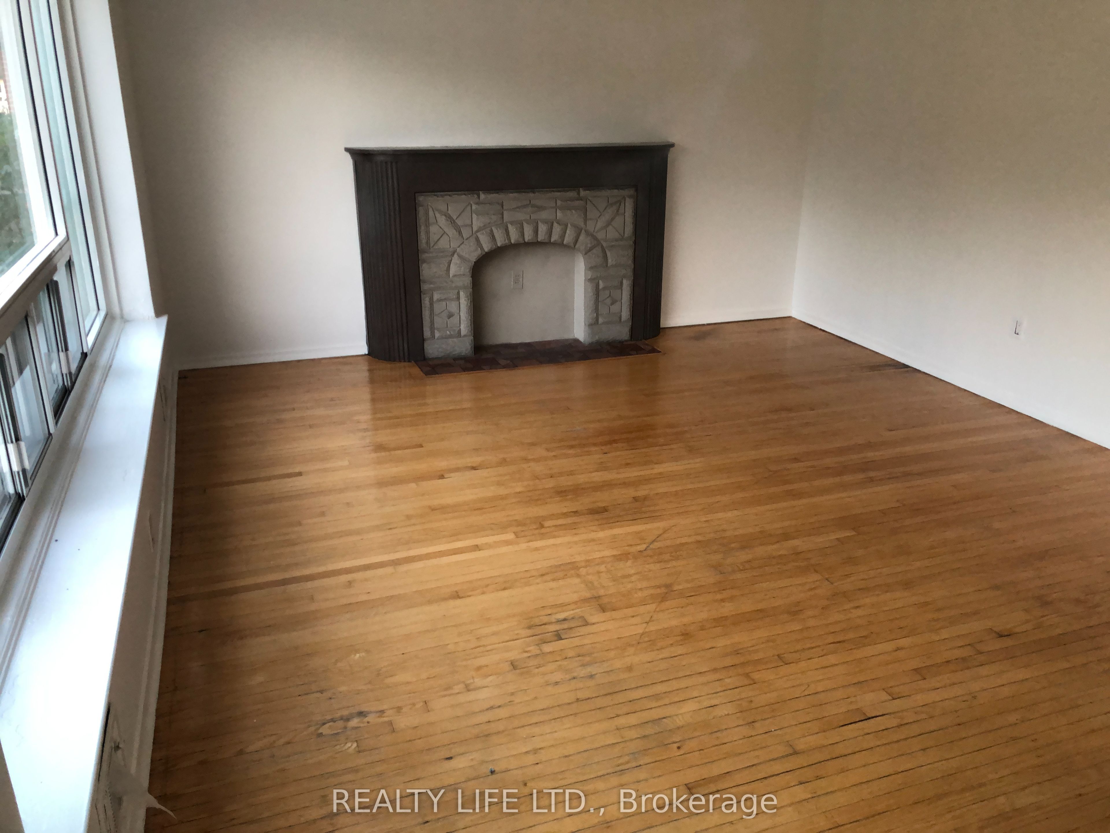 54 Garside Crescent, Toronto, ON M6M 2Z6 photo 3