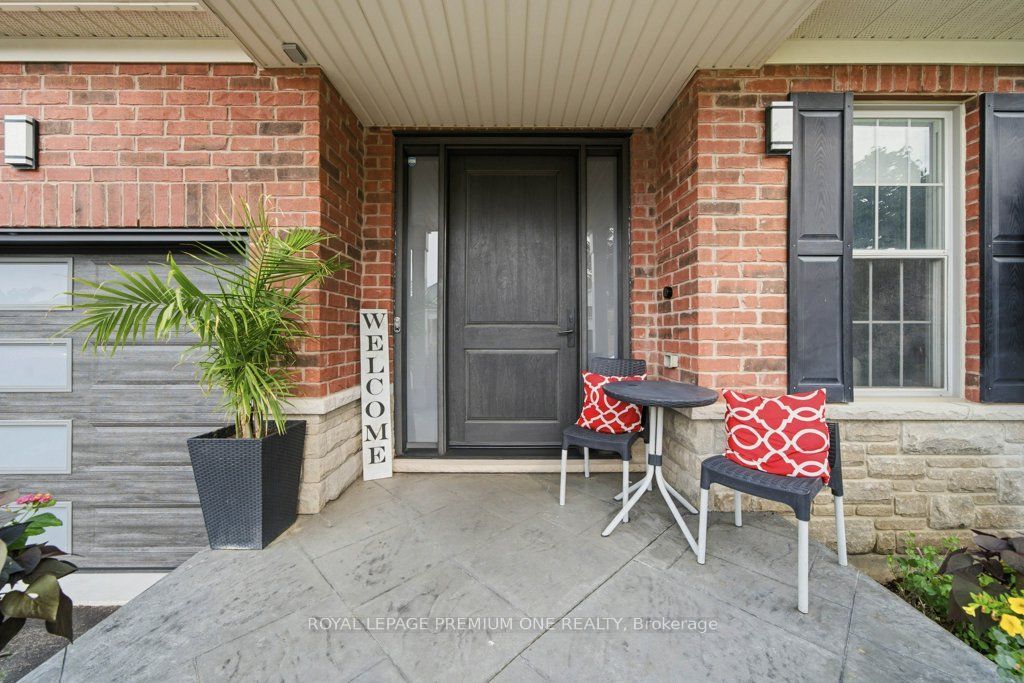 14 Atchison Drive, Caledon, ON L7C 3X5 photo 2
