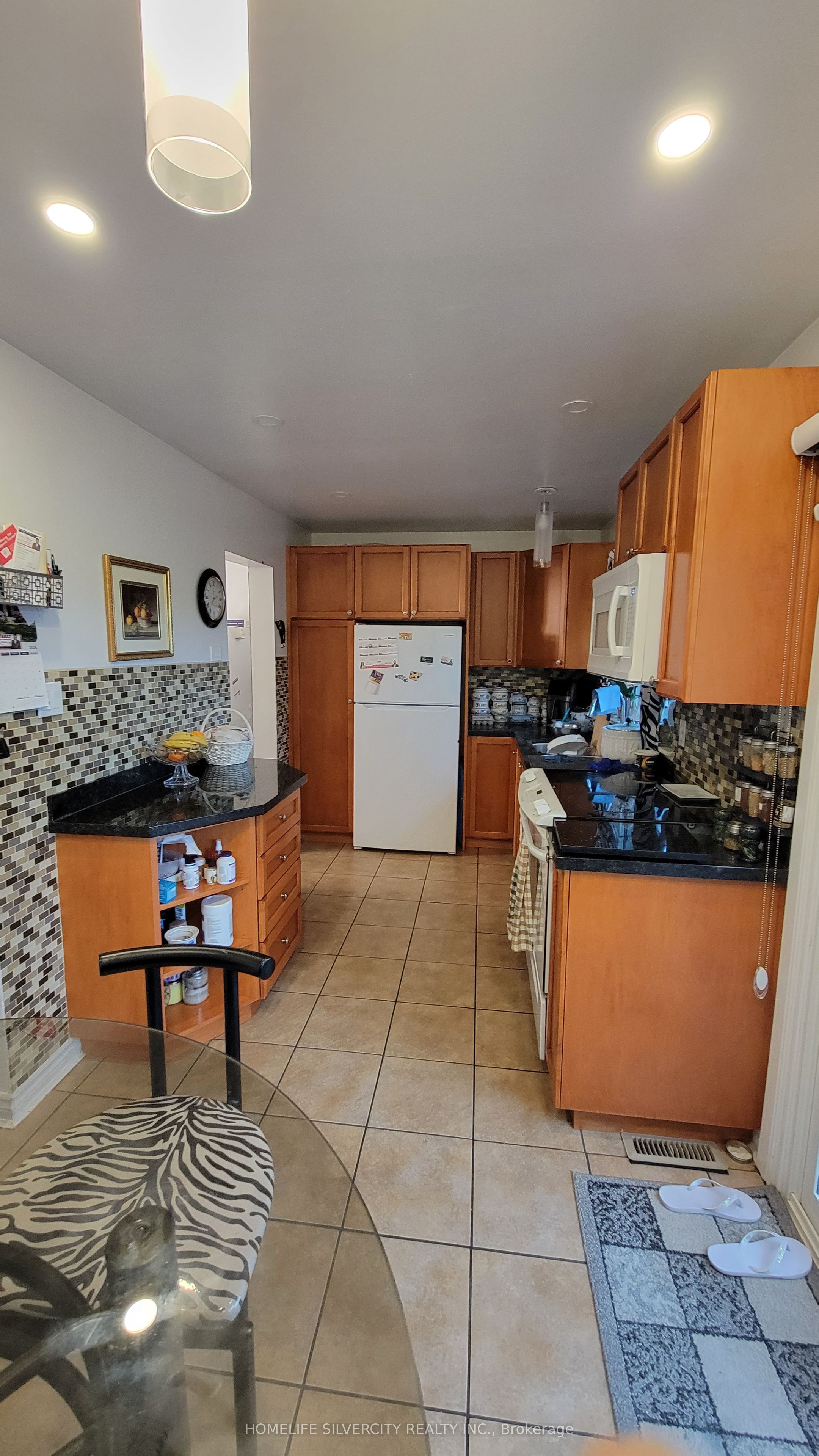 900 Central Park Drive 36, Brampton, ON L6S 3J6 photo 4