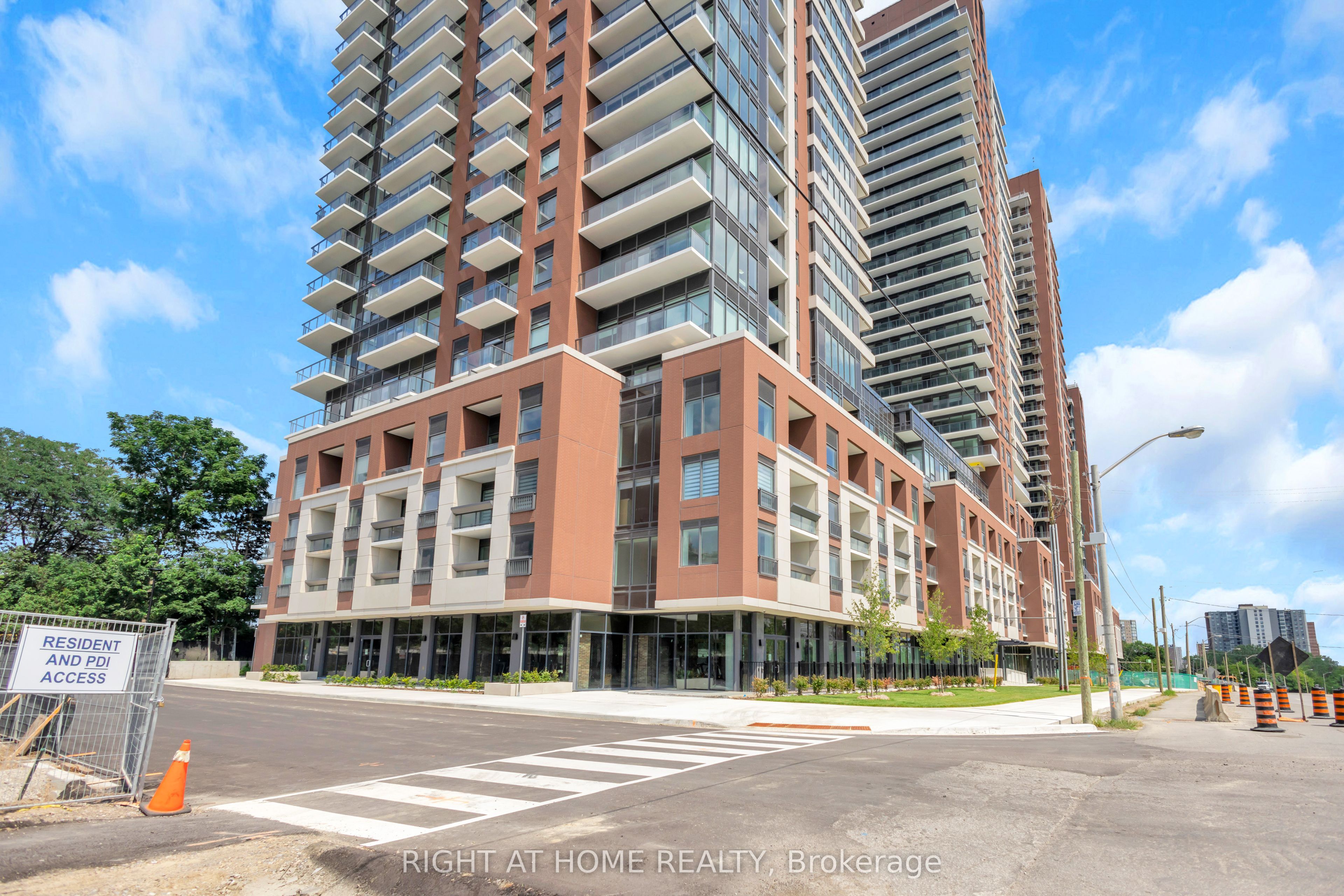 4010 Eglinton Avenue W 1501, Toronto, ON M9A 0G5 photo 2
